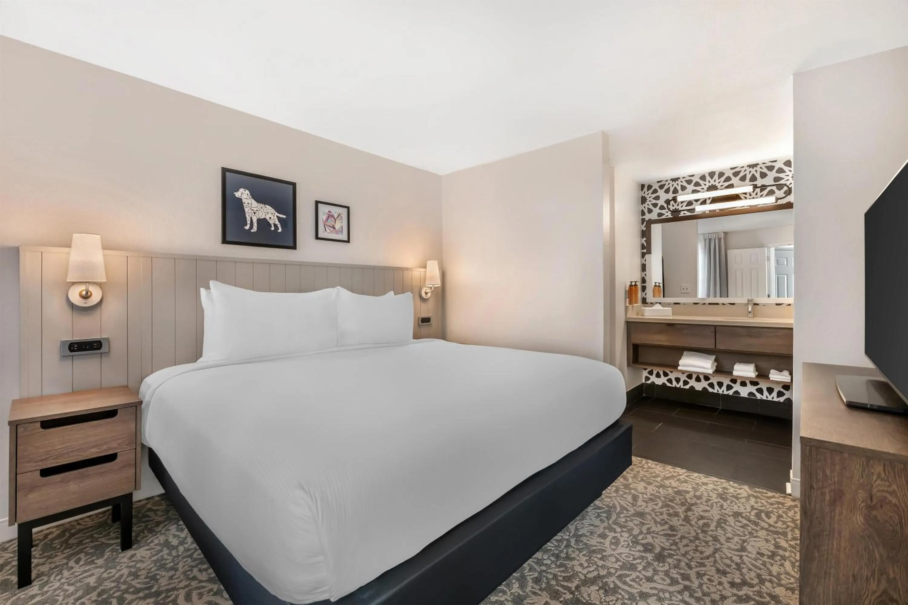 Photo of the whole room, Bed in Sonesta ES Suites Orlando - Lake Buena Vista