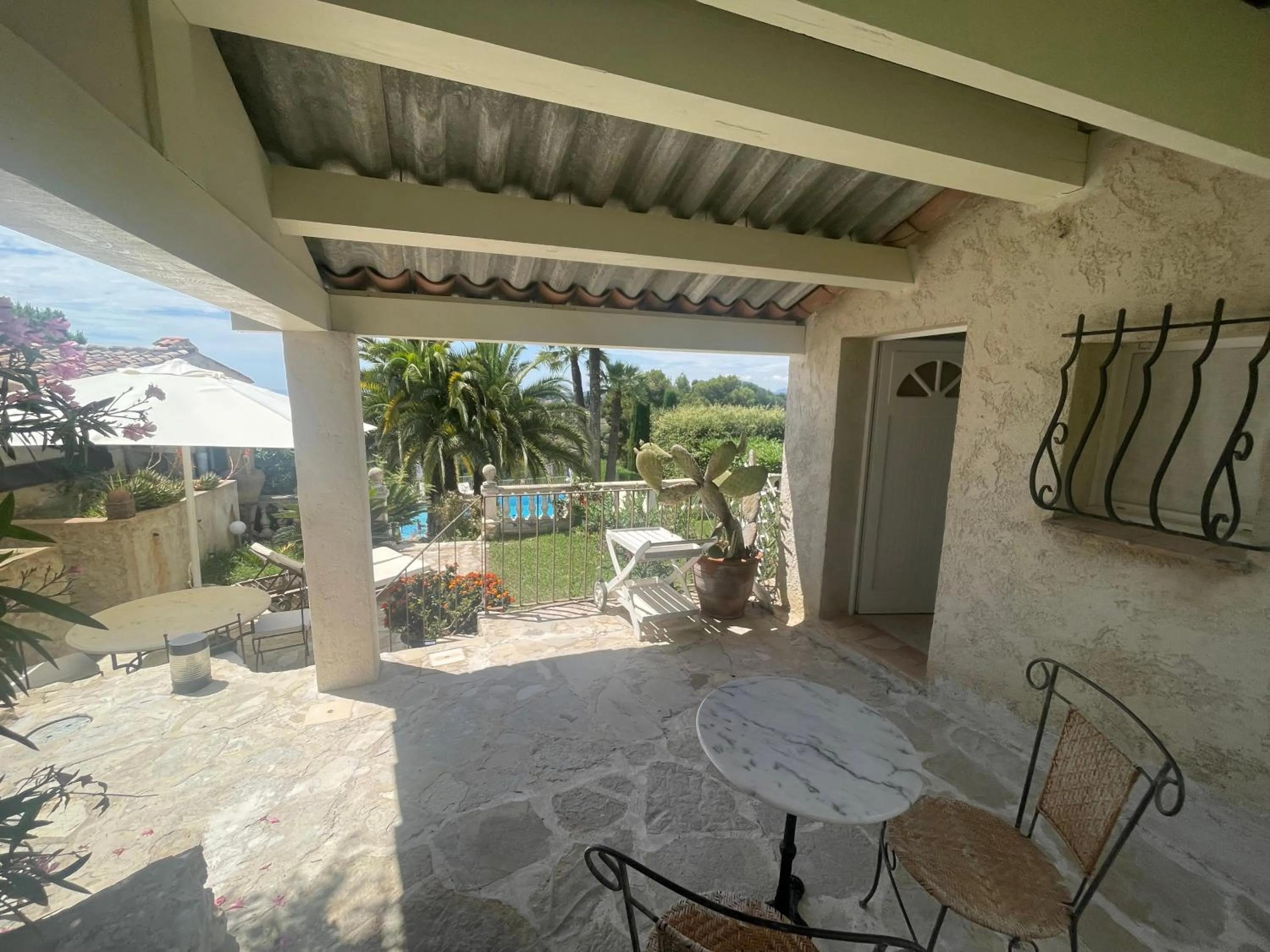 Patio in La Bergerie B&B