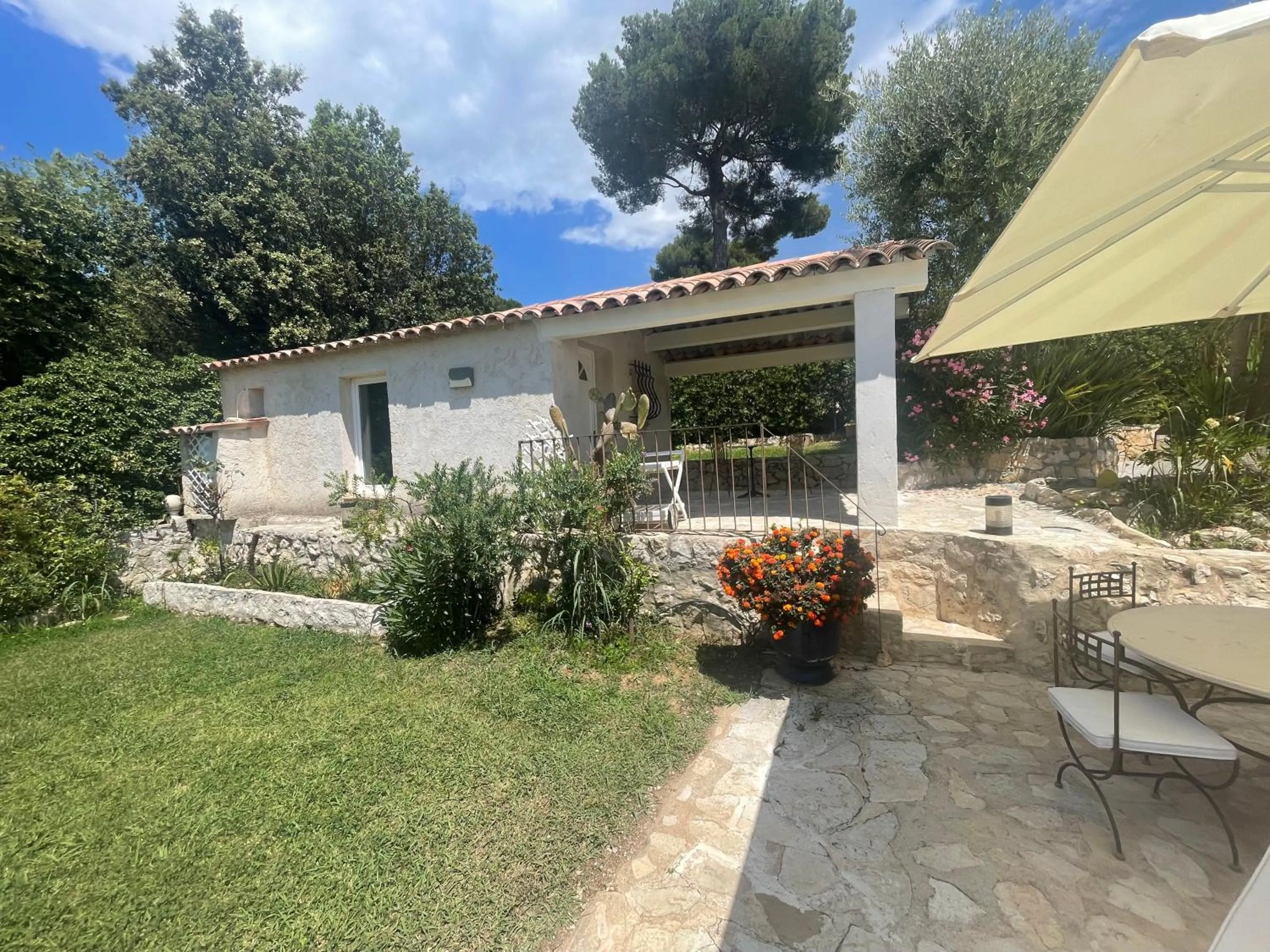 Property building in La Bergerie B&B