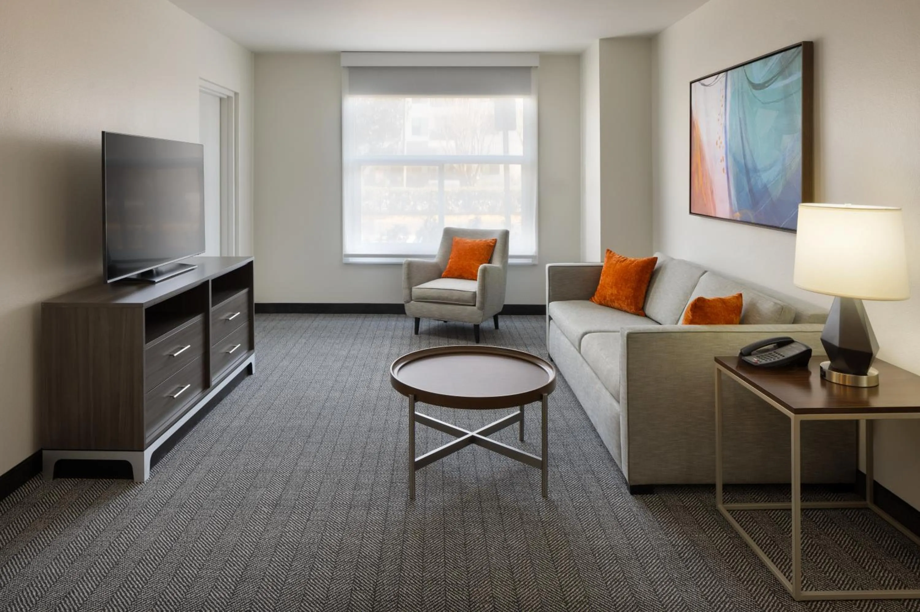 Bedroom in Courtyard by Marriott across Universal Orlando