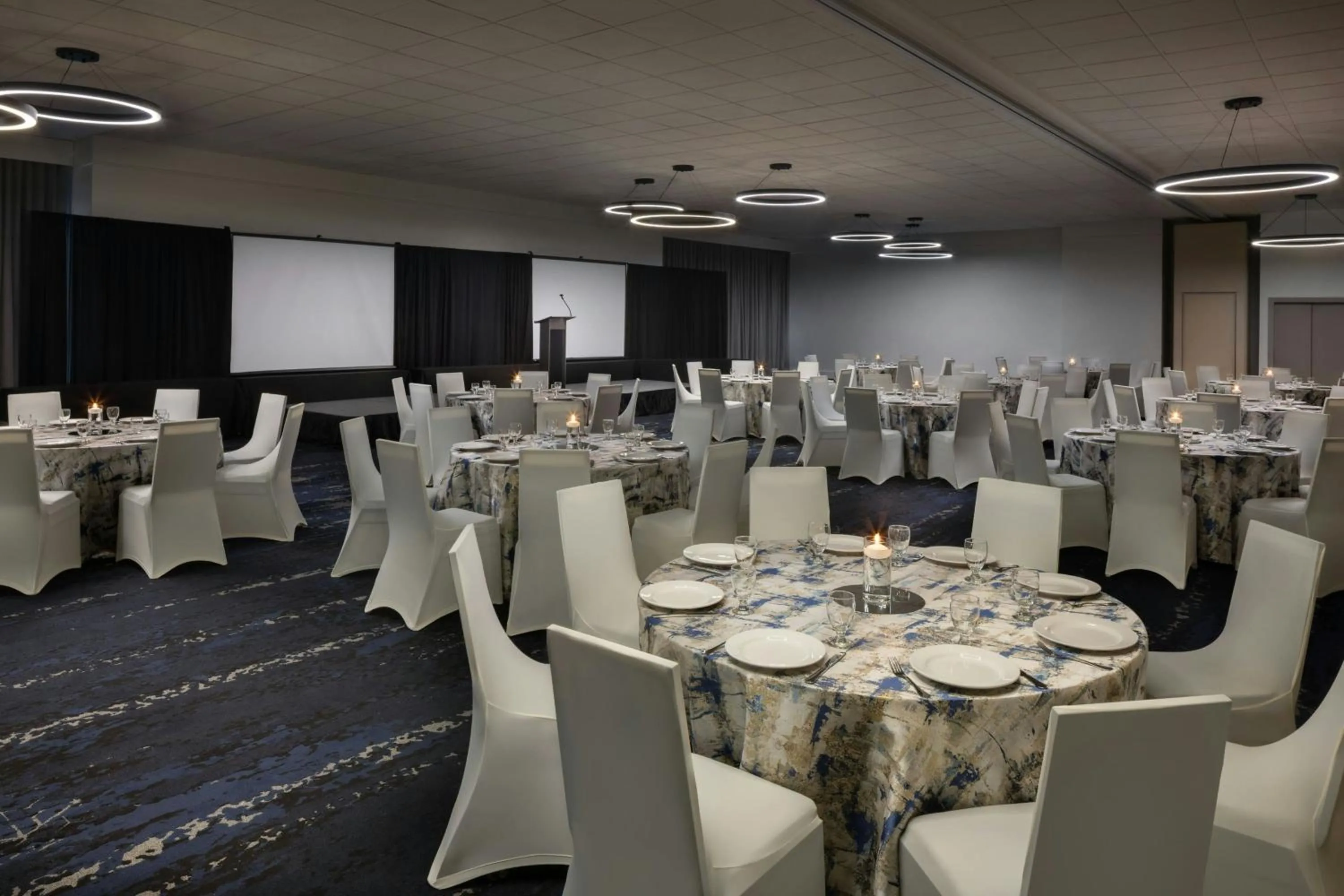Meeting/conference room in Courtyard by Marriott across Universal Orlando