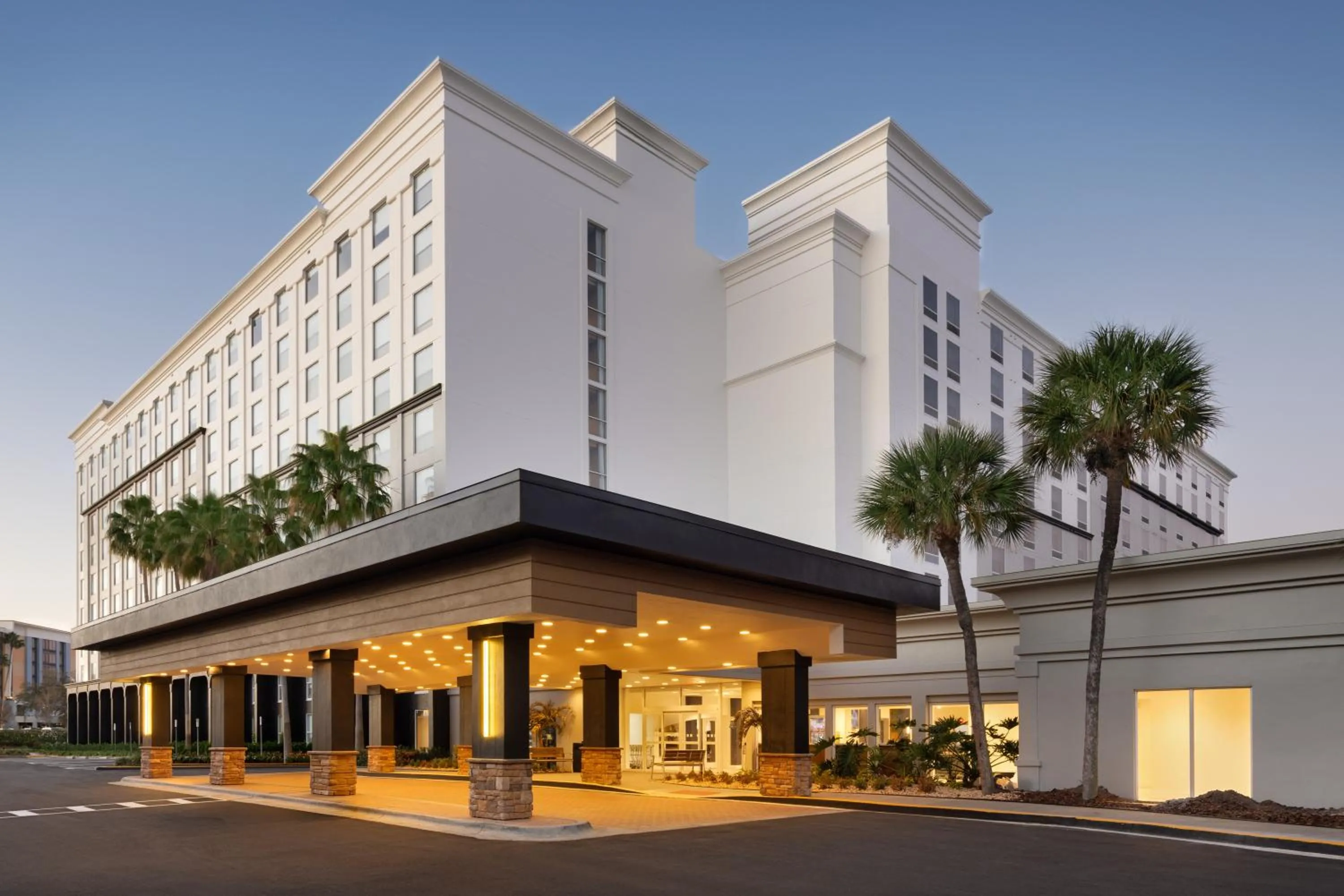 Property building in Courtyard by Marriott across Universal Orlando