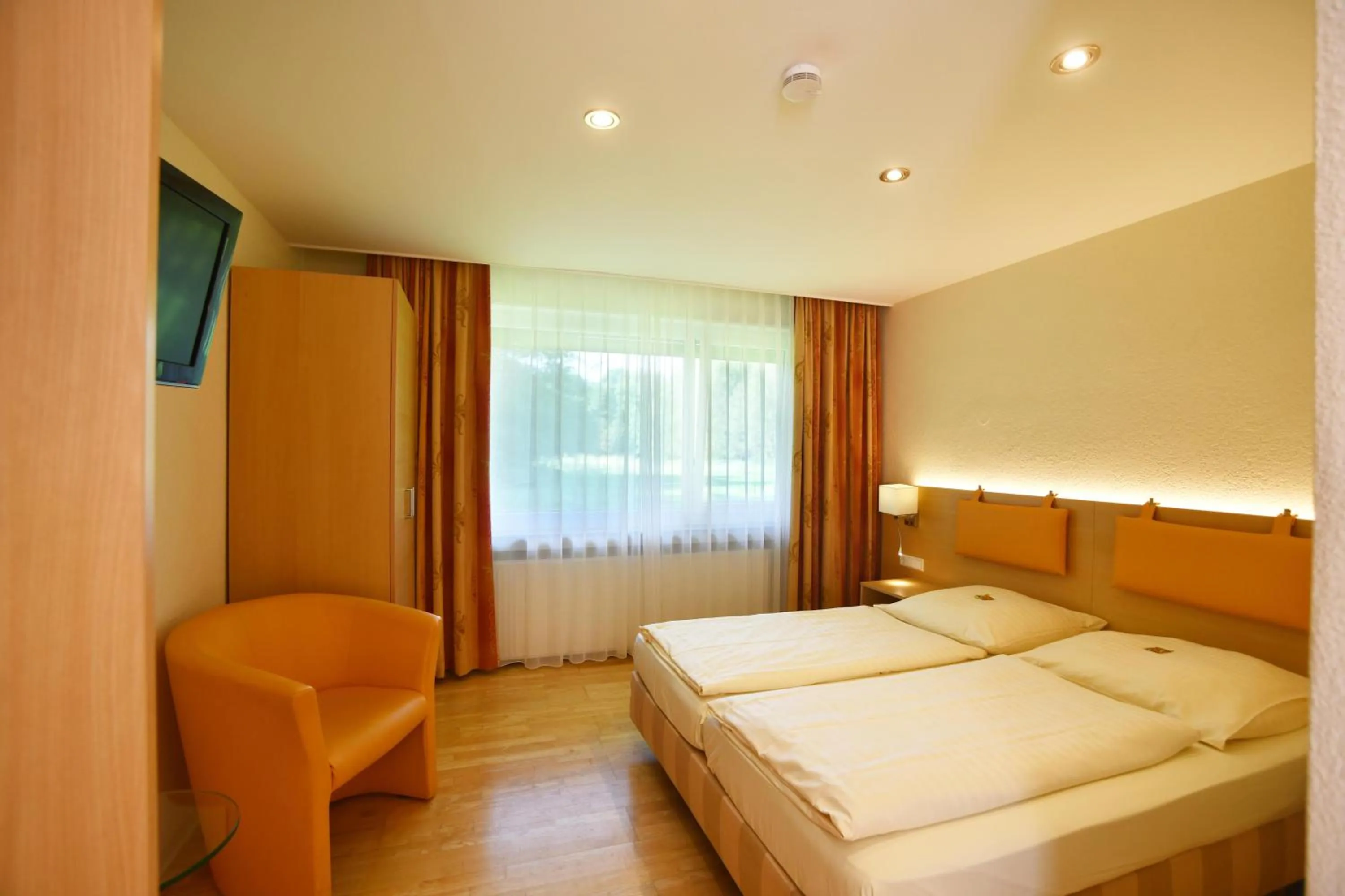 Photo of the whole room, Bed in Kulinarium an der Glems