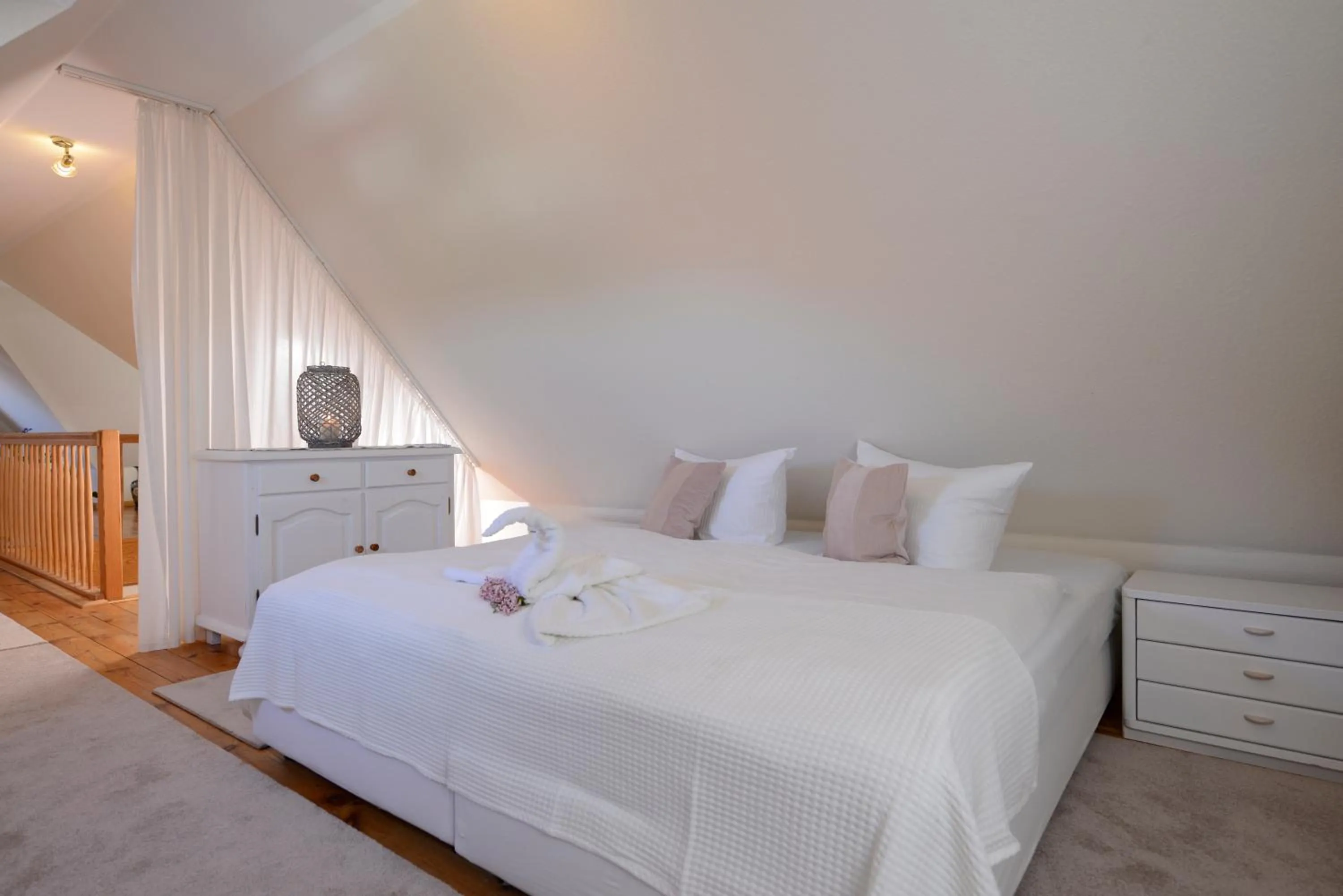 Photo of the whole room, Bed in Hotelanlage Tarnewitzer Hof