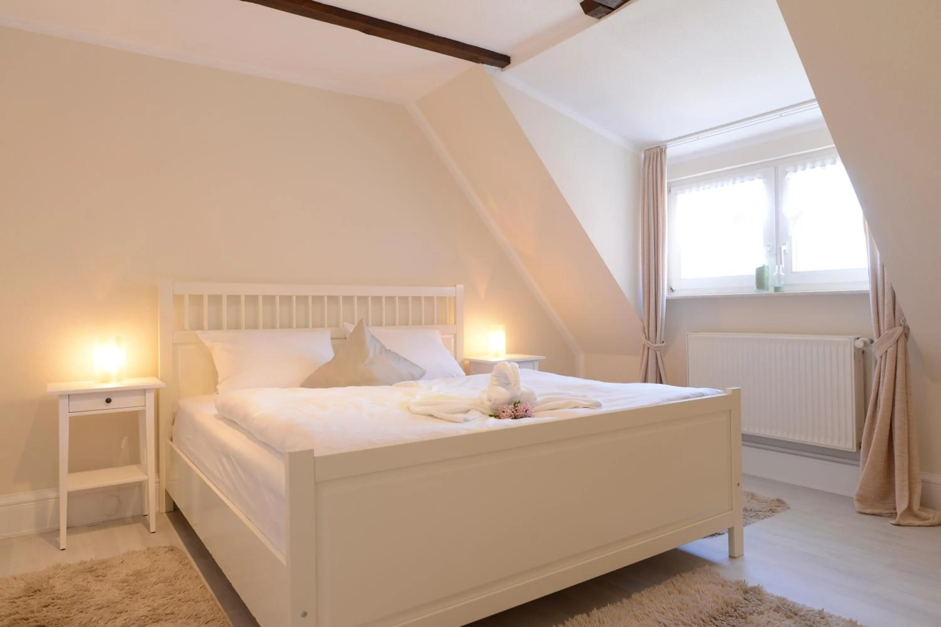 Photo of the whole room, Bed in Hotelanlage Tarnewitzer Hof