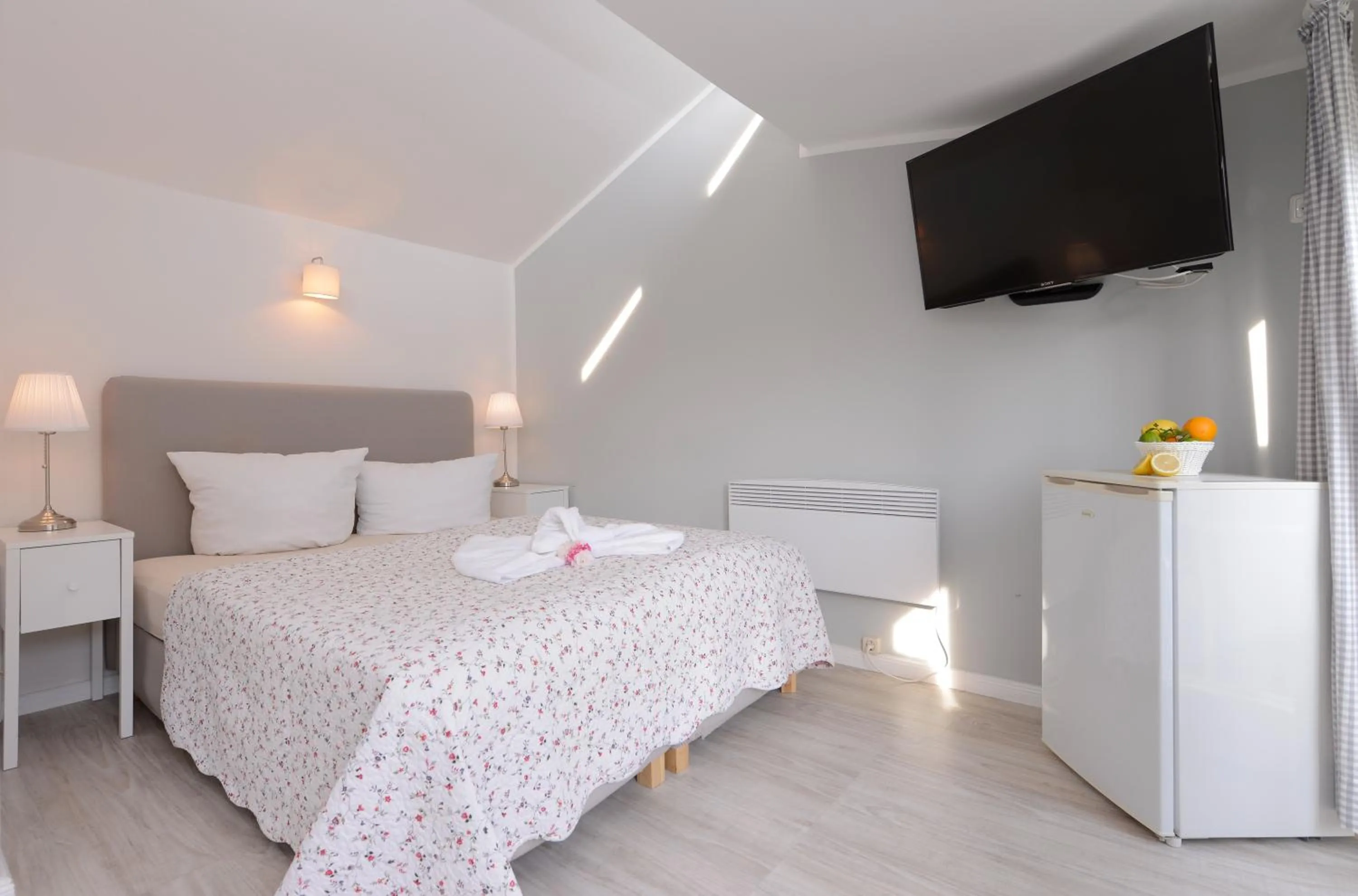 Bed in Hotelanlage Tarnewitzer Hof