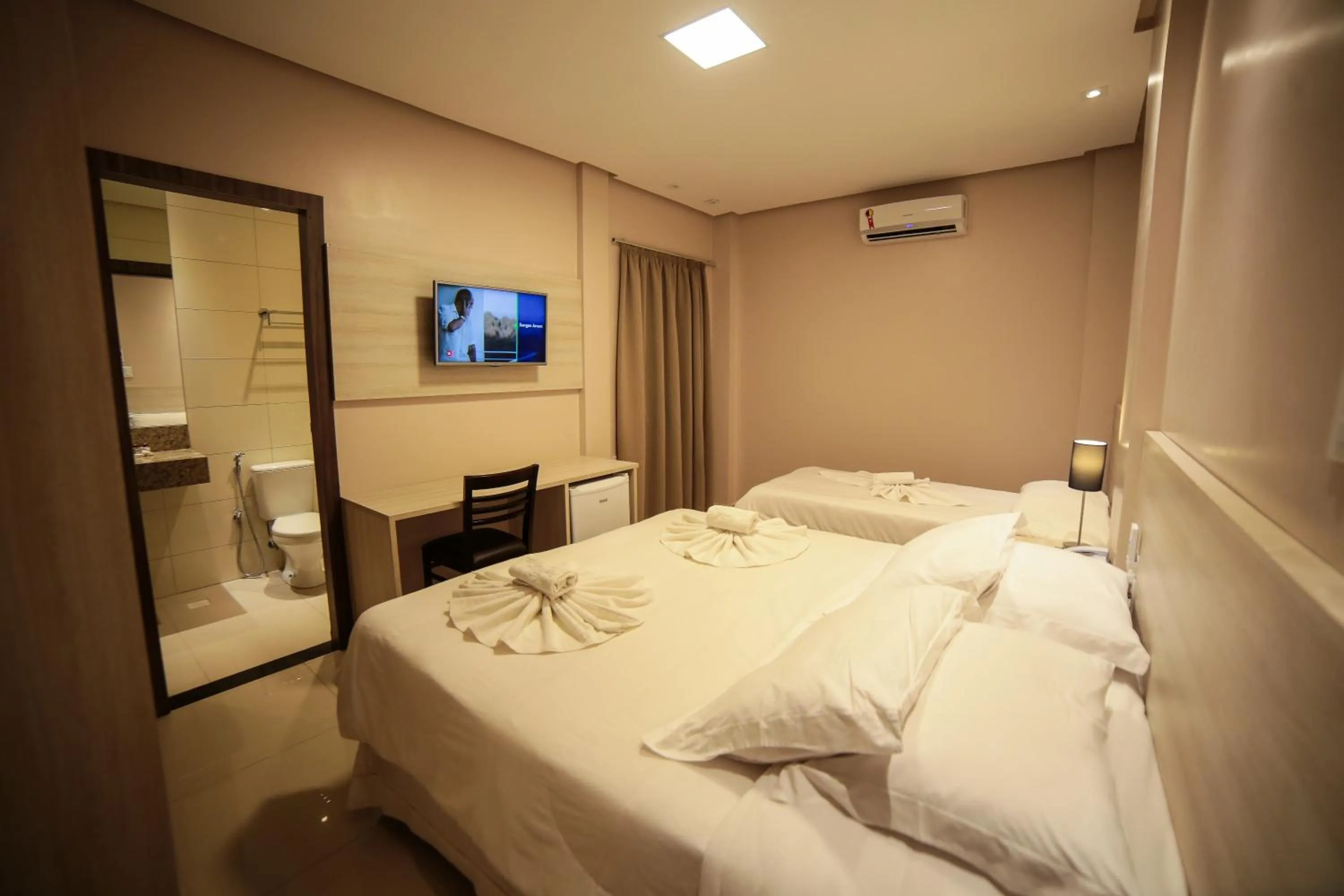 Bed in Hotel London Santarem