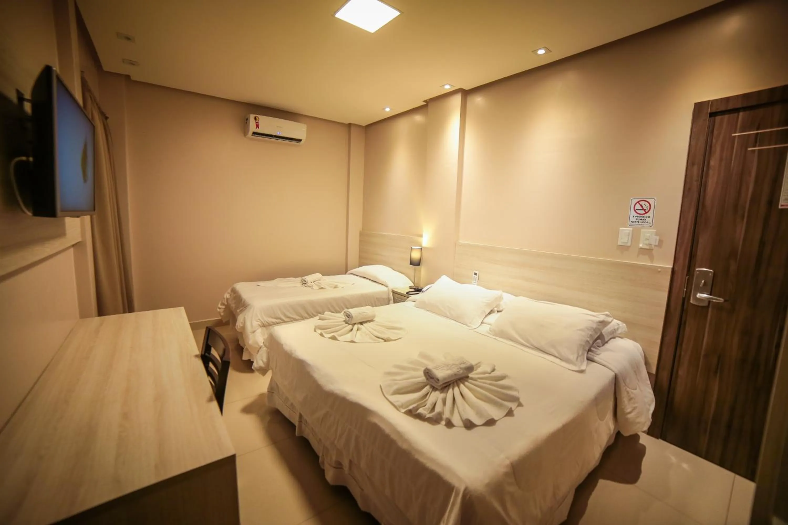 Bed in Hotel London Santarem