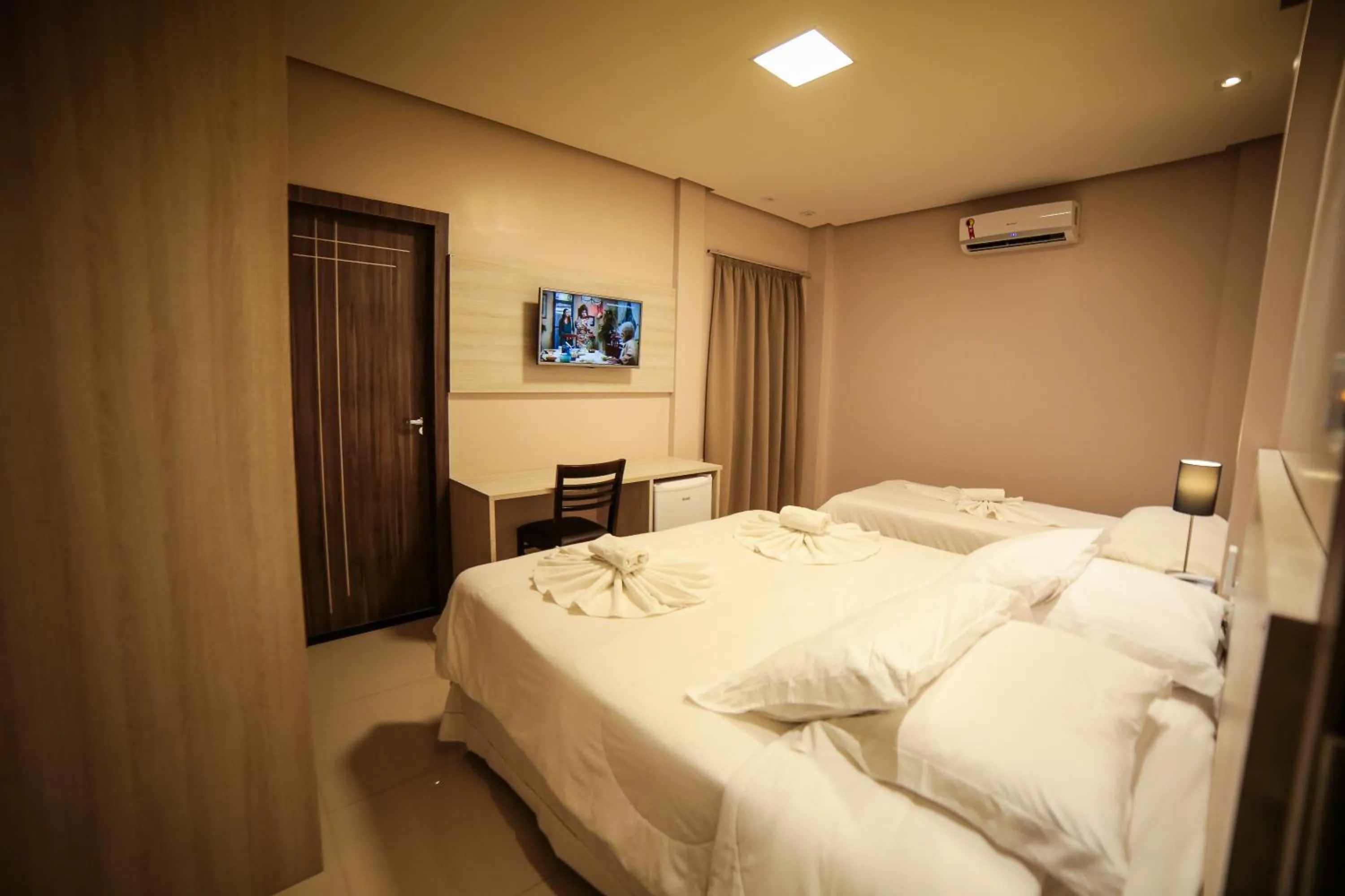 Bed in Hotel London Santarem