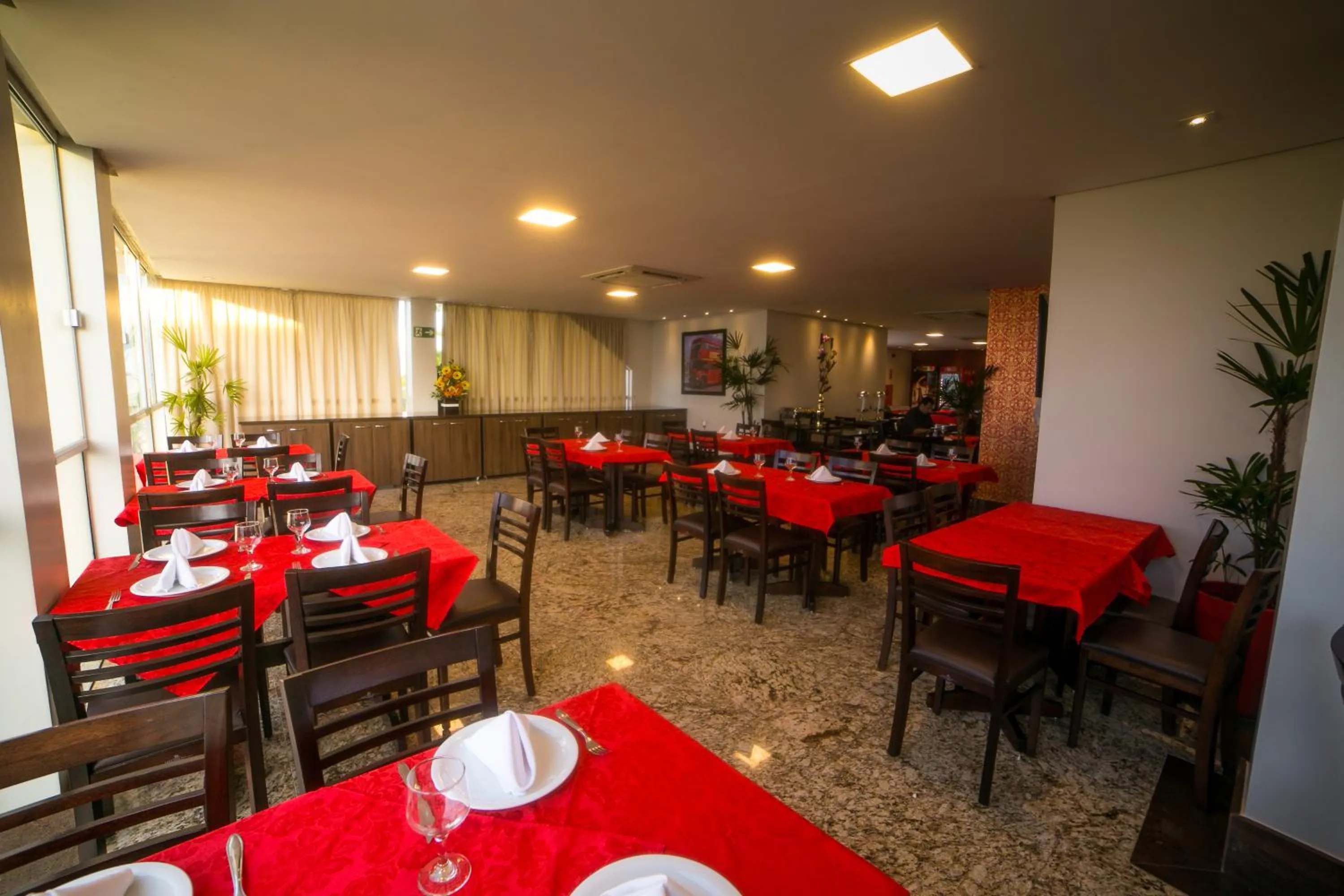 Restaurant/places to eat in Hotel London Santarem