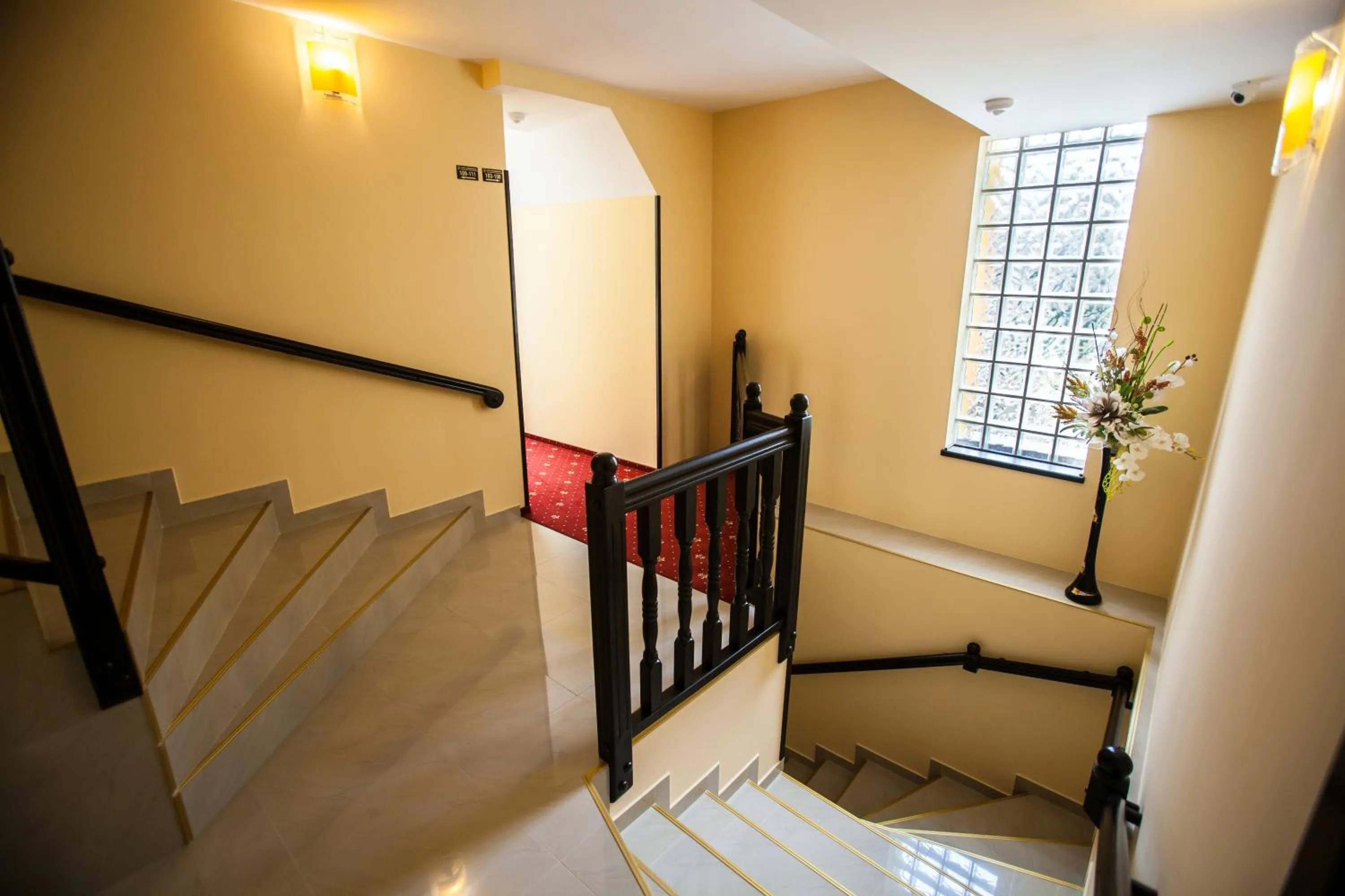 Lobby or reception in Extravagance Hotel