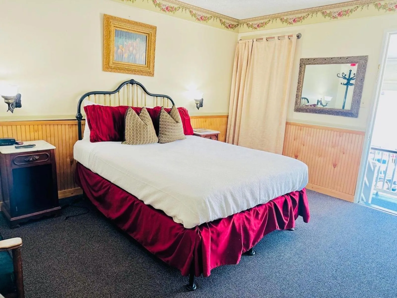 Bed in Gunn House Hotel