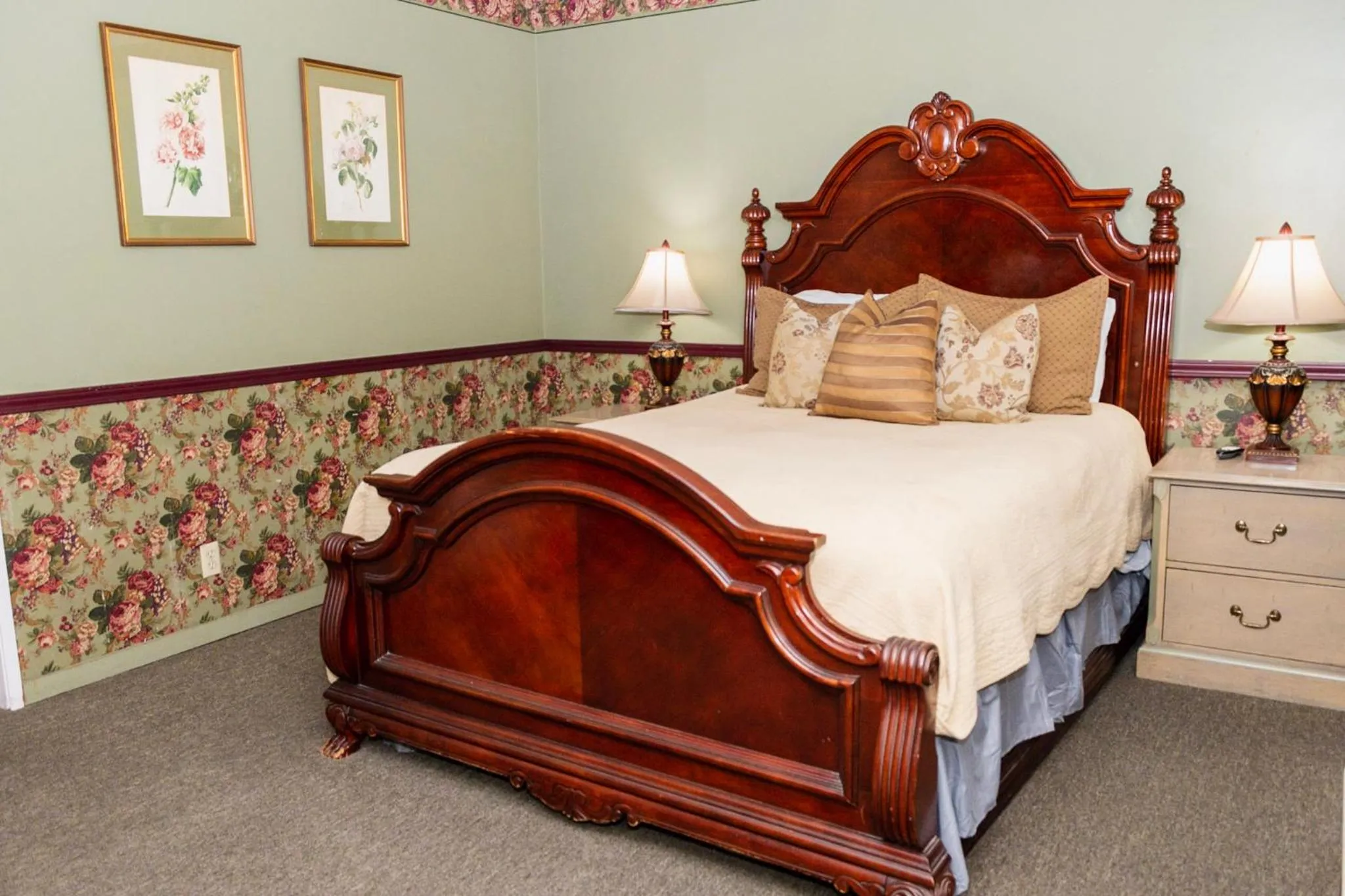 Bed in Gunn House Hotel