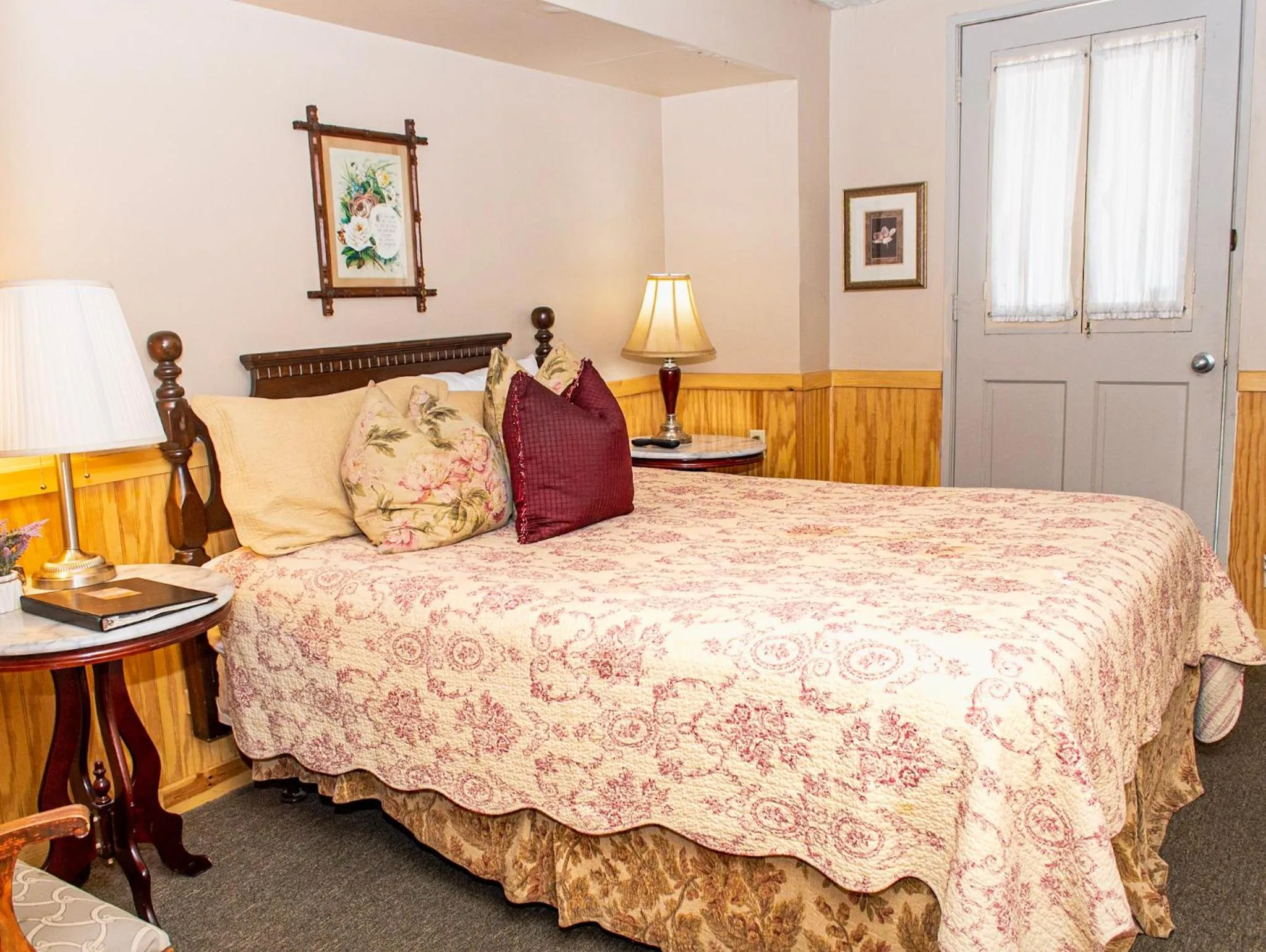 Bed in Gunn House Hotel