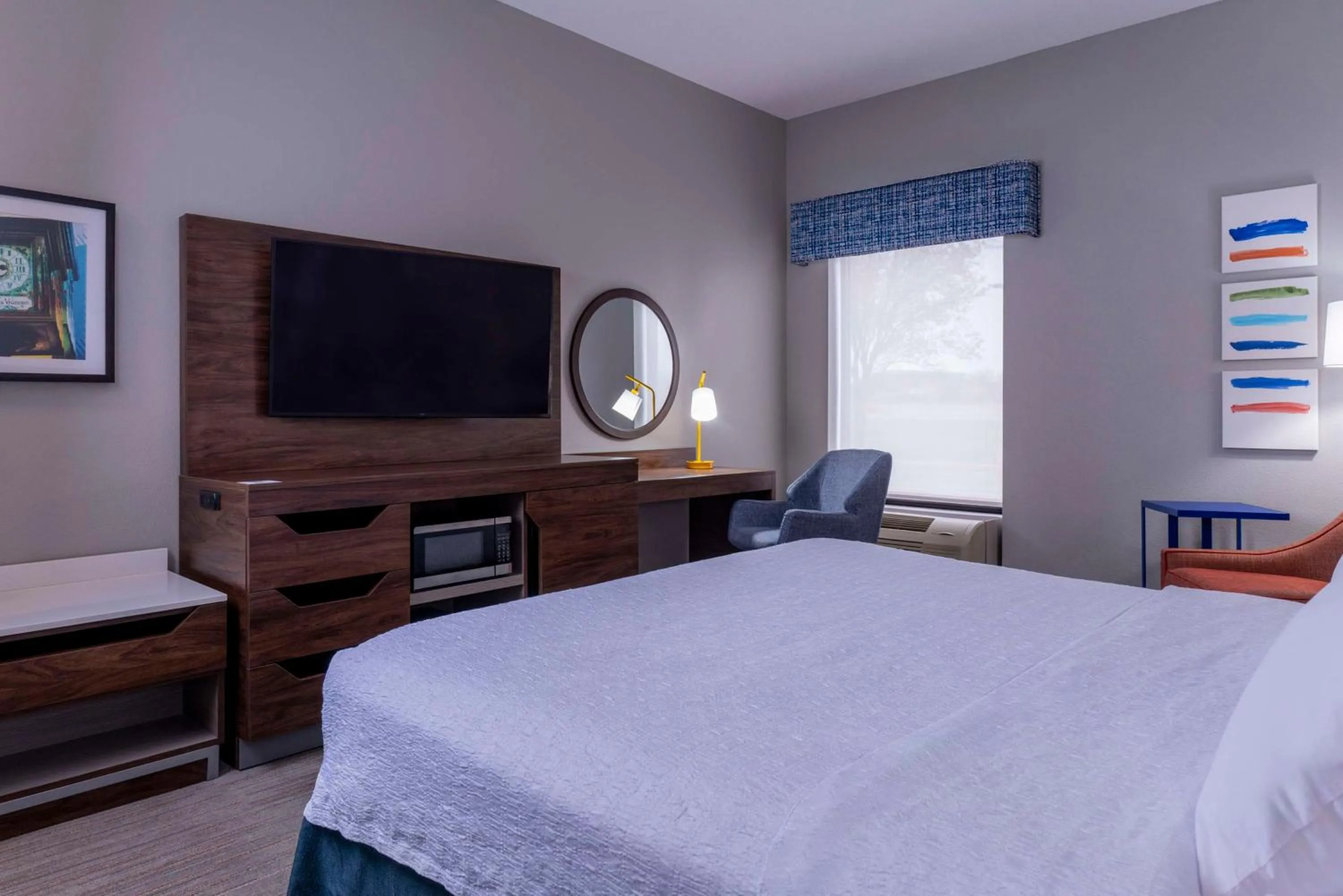 Bedroom, Bed in Hampton Inn & Suites St. Louis-Chesterfield