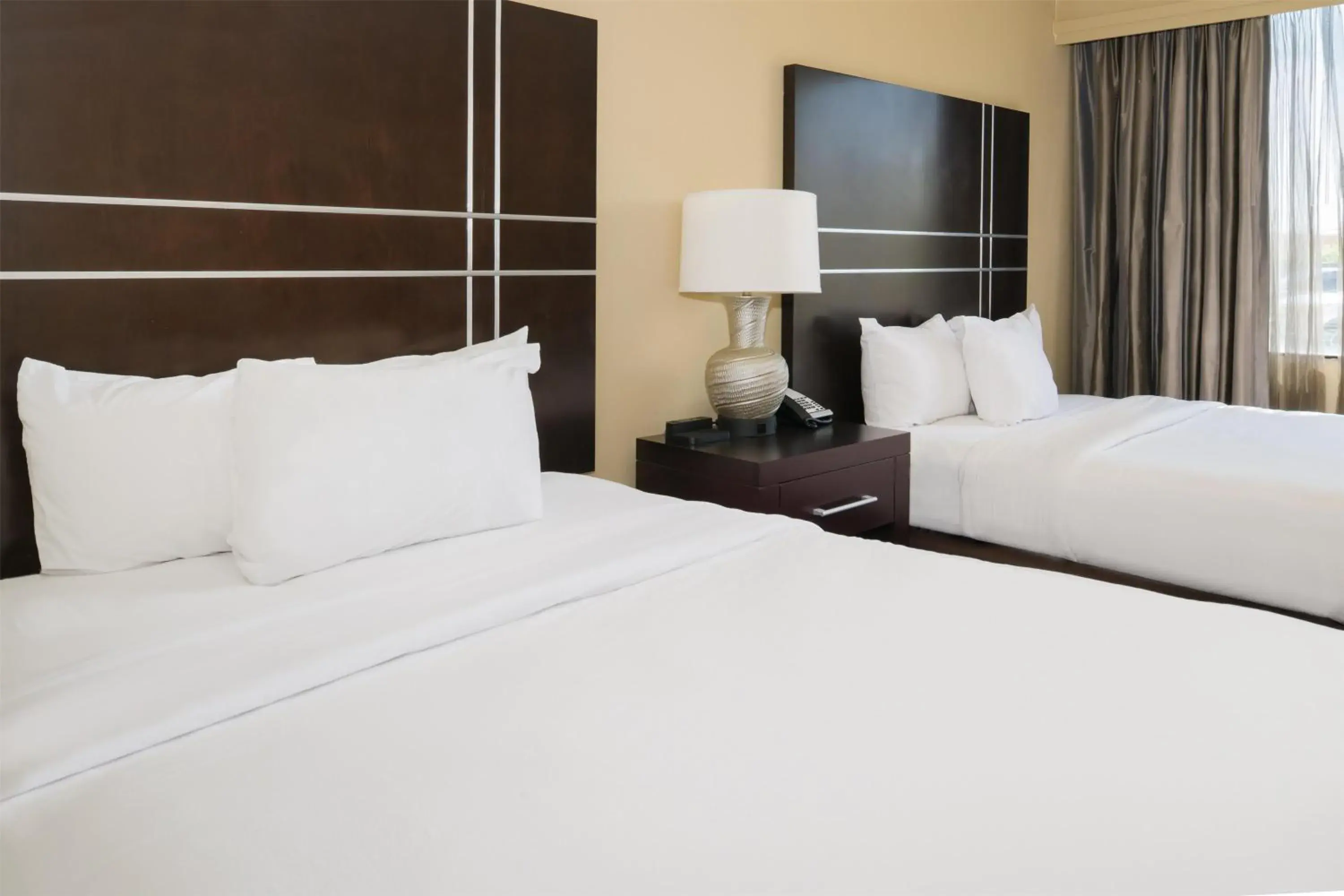 Queen Suite - Disability Access in Embassy Suites by Hilton St Louis Airport Queen Suite - Disability Access in Embassy Suites by Hilton St Louis Airport