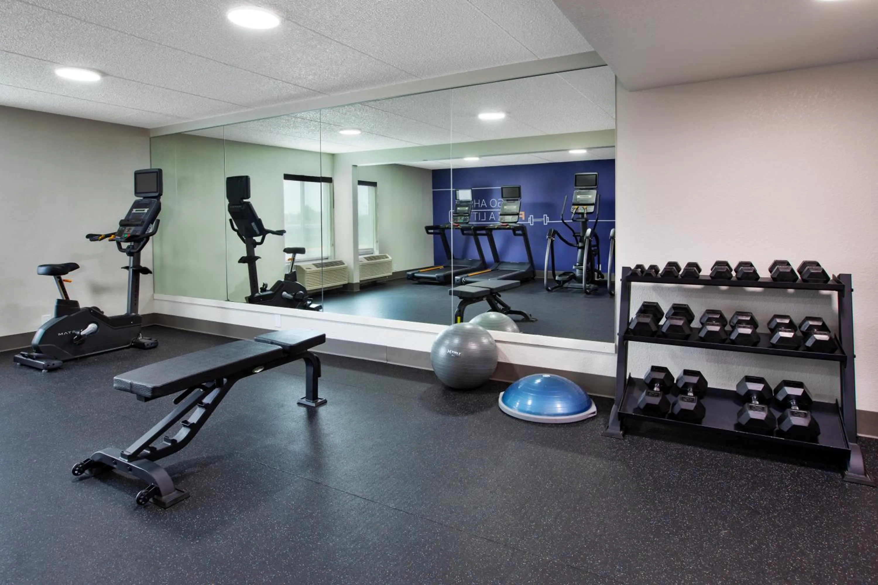 Fitness centre/facilities in Holiday Inn Express & Suites Eden Prairie - Minneapolis by IHG
