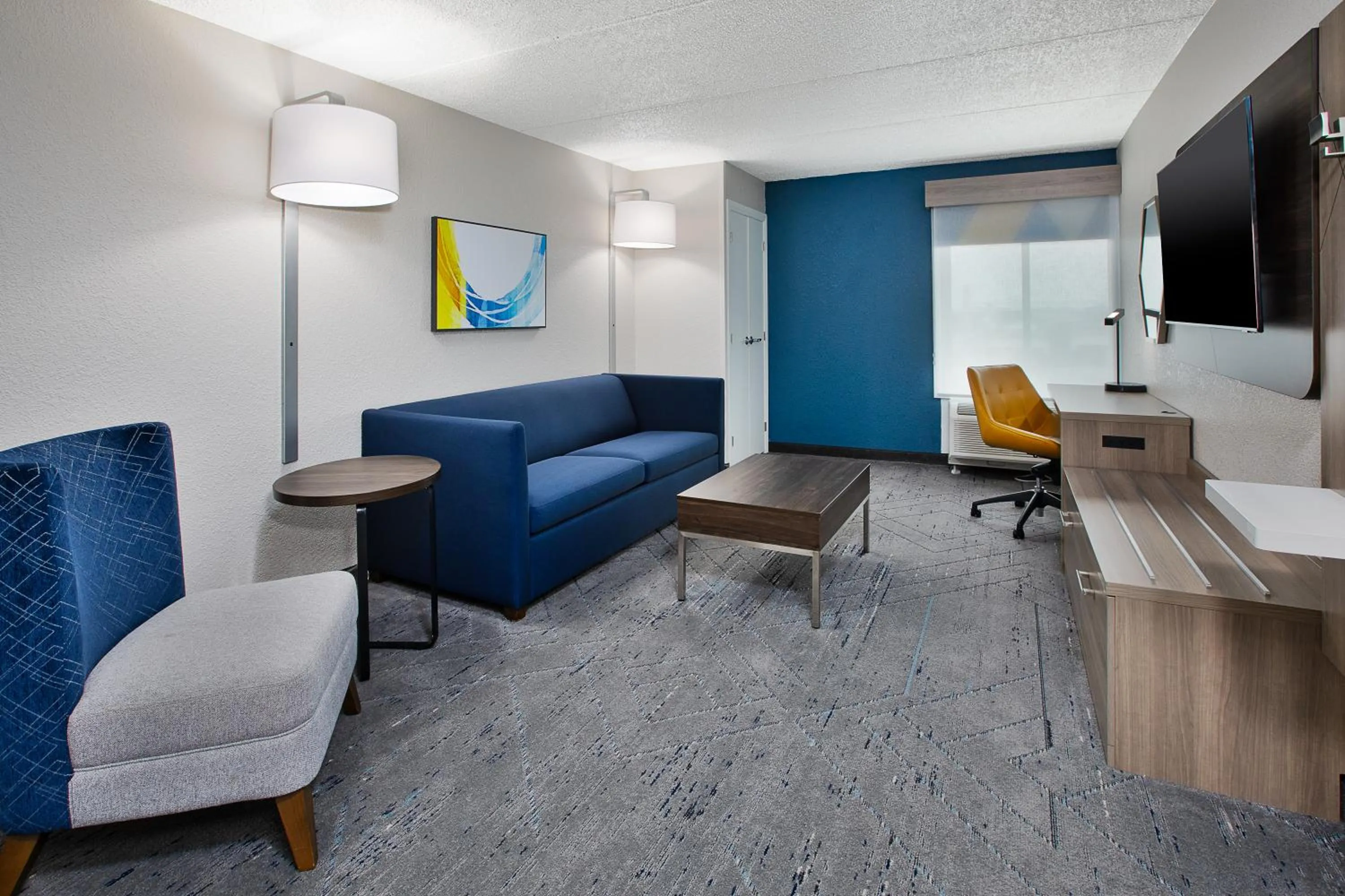 Living room in Holiday Inn Express & Suites Eden Prairie - Minneapolis by IHG