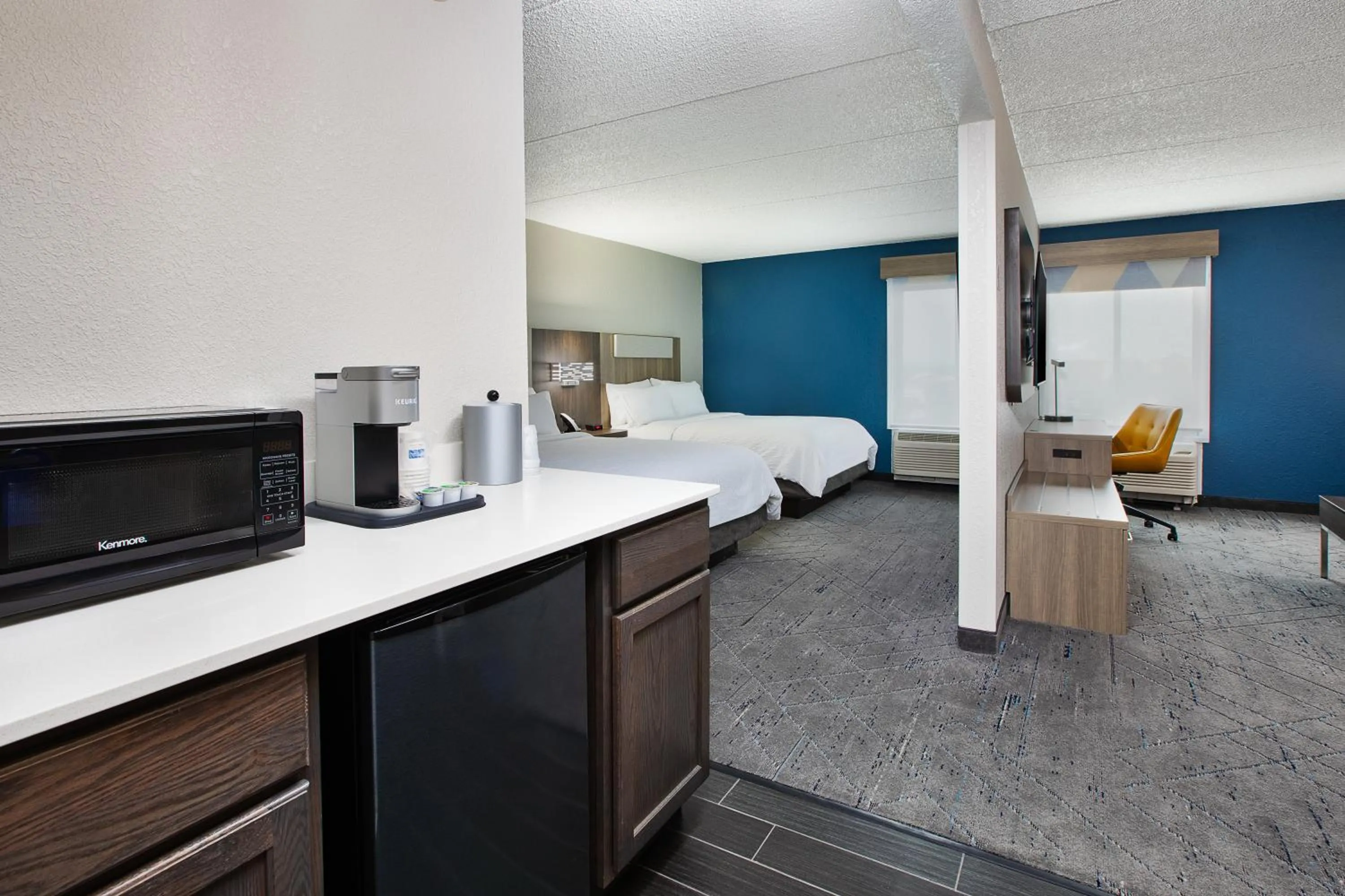 Bedroom, Bed in Holiday Inn Express & Suites Eden Prairie - Minneapolis by IHG
