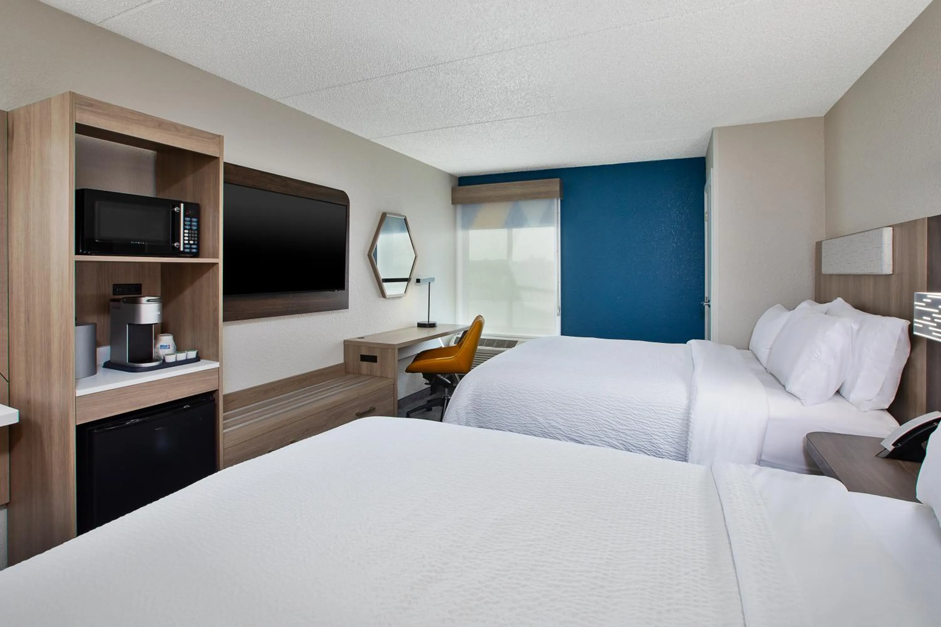 Bedroom, Bed in Holiday Inn Express & Suites Eden Prairie - Minneapolis by IHG