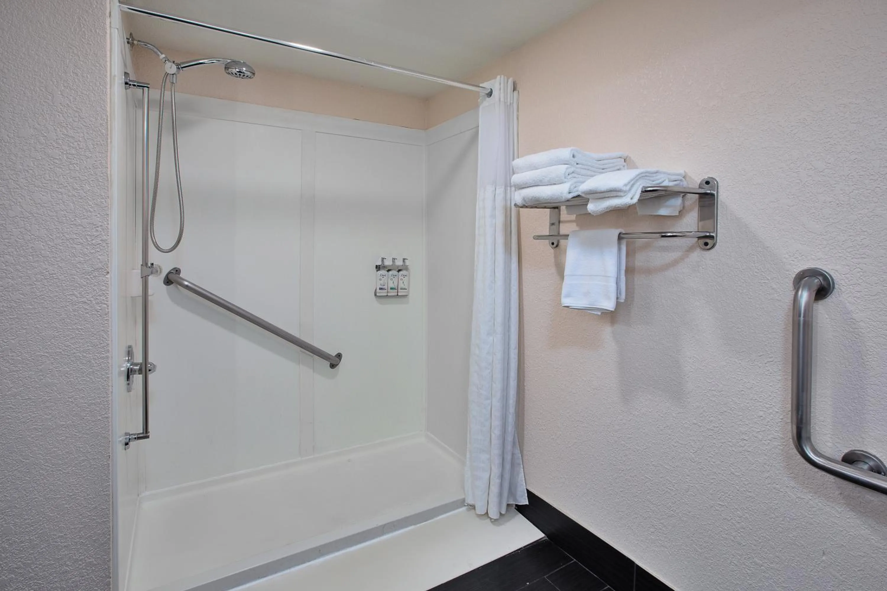 Bathroom in Holiday Inn Express & Suites Eden Prairie - Minneapolis by IHG