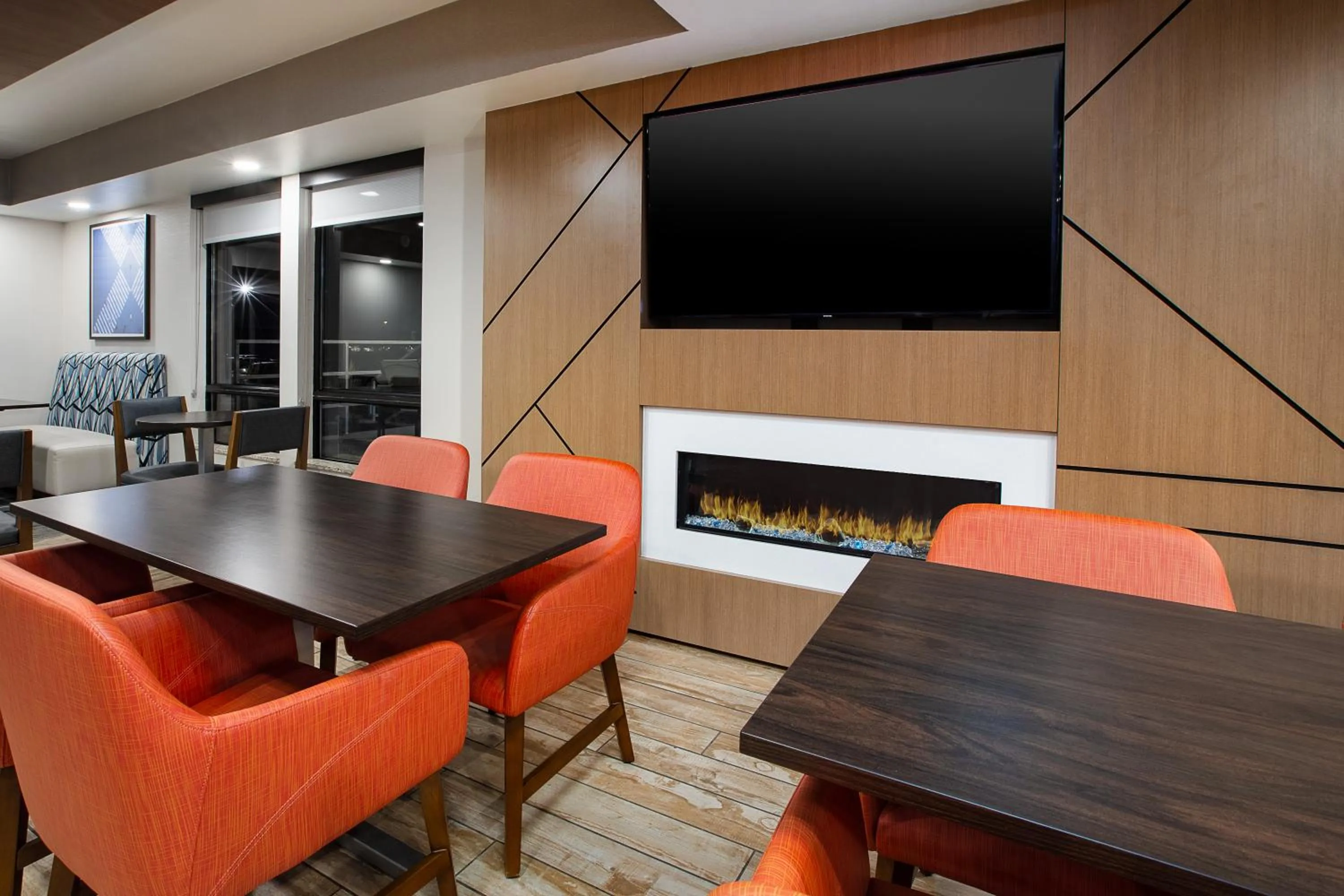 Lobby or reception in Holiday Inn Express & Suites Eden Prairie - Minneapolis by IHG