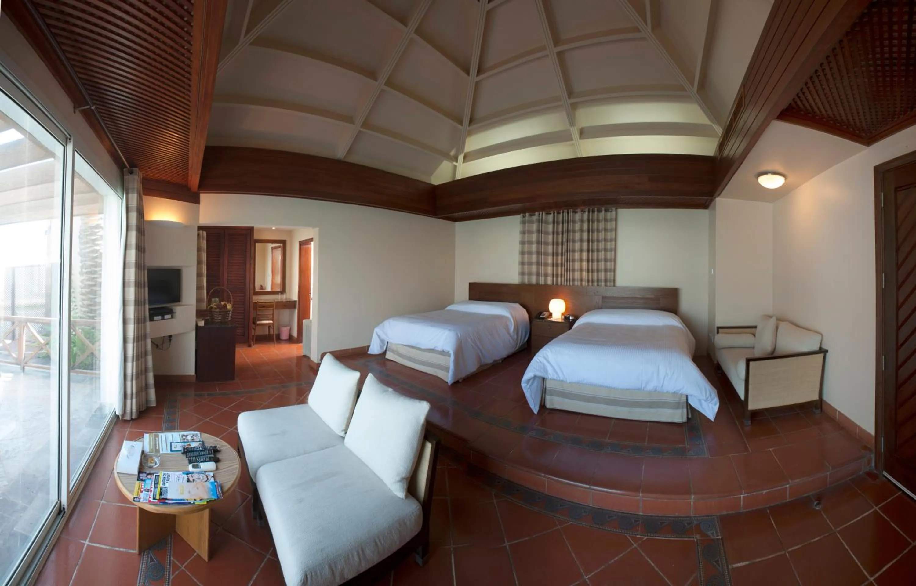 Balcony/Terrace, Bed in AlBander Hotel & Resort