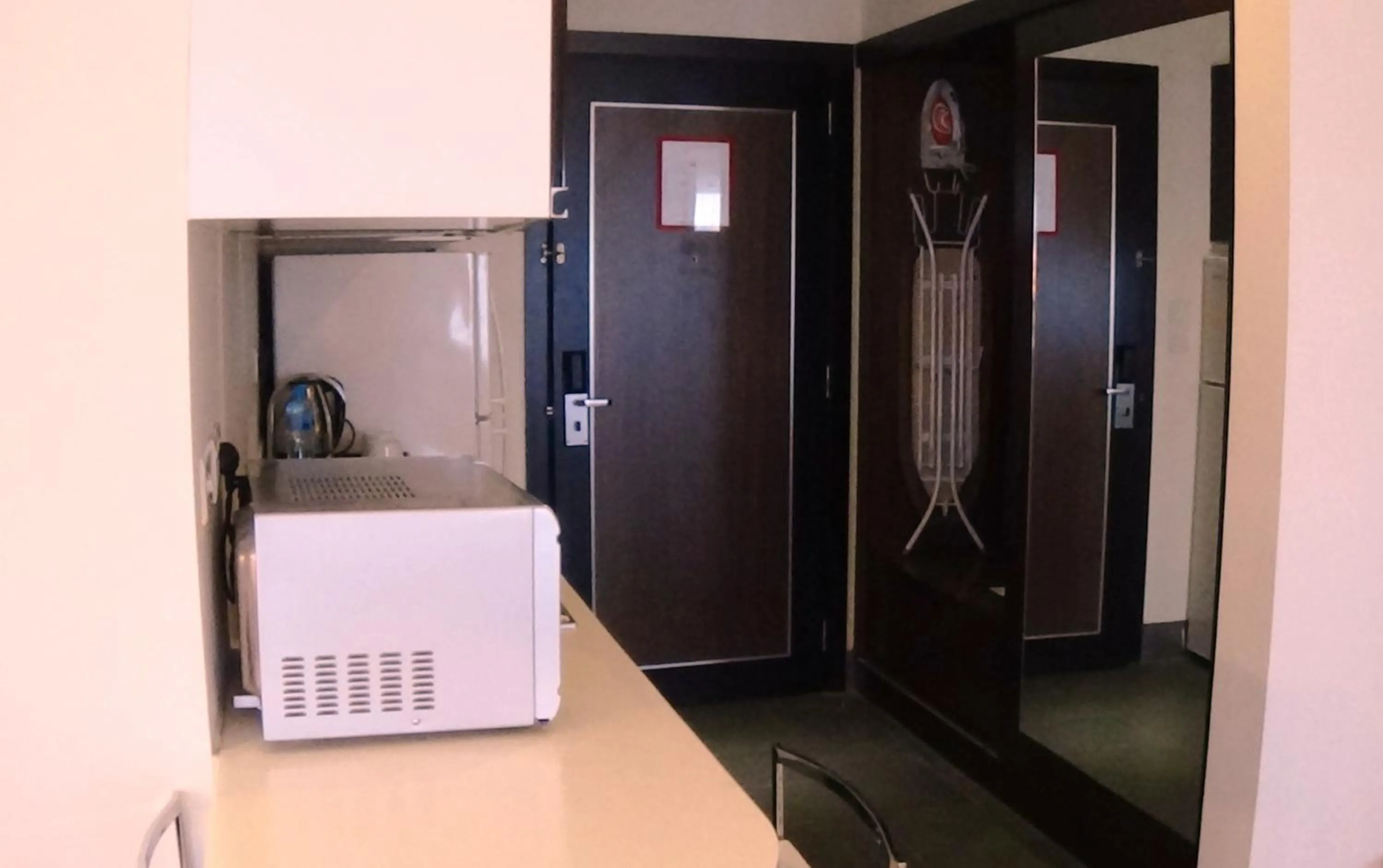 Coffee/tea facilities in Al Raya Suites Hotel