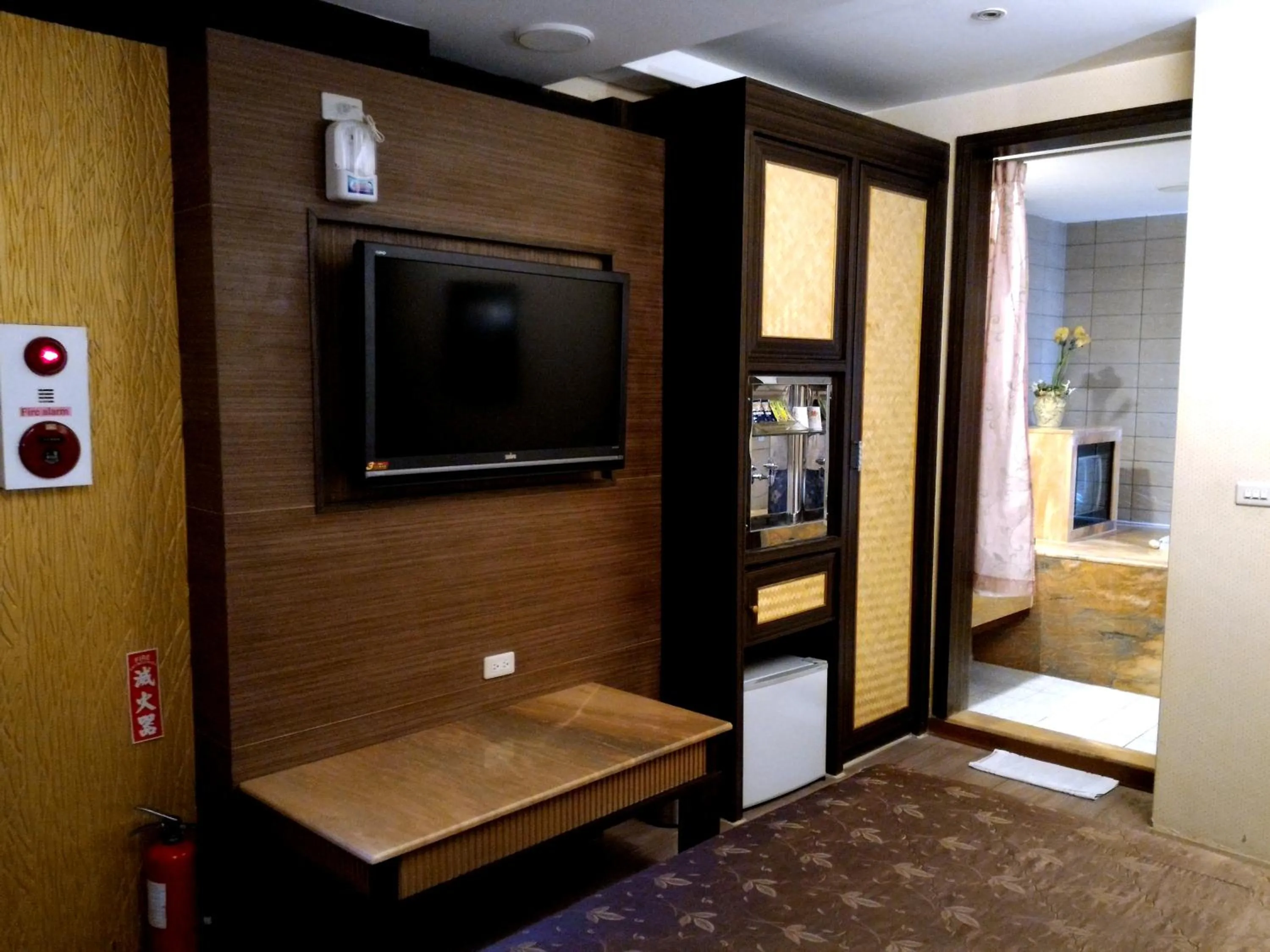 TV and multimedia in 楓采行館