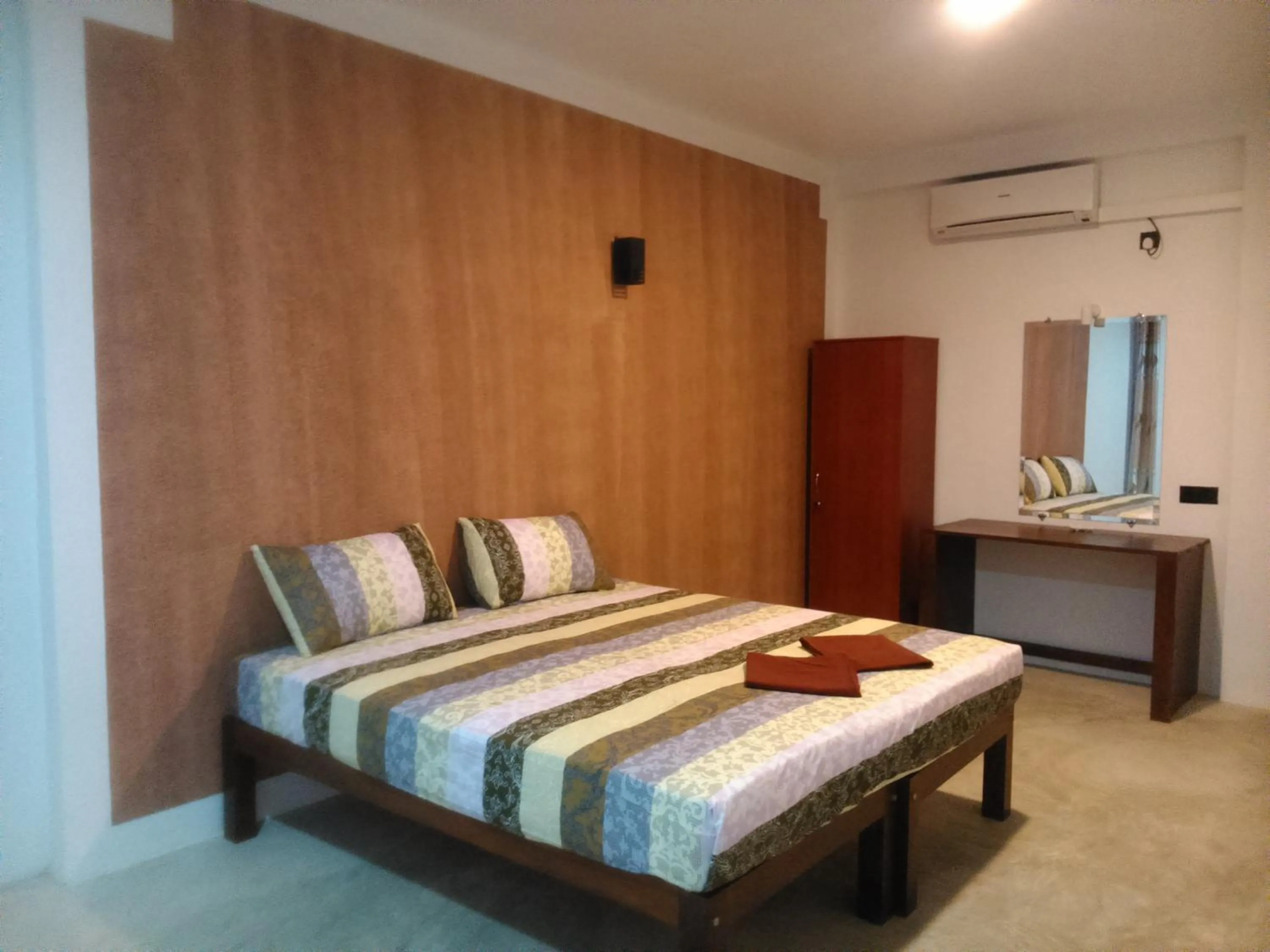 Bed in Saara Beach Hotel
