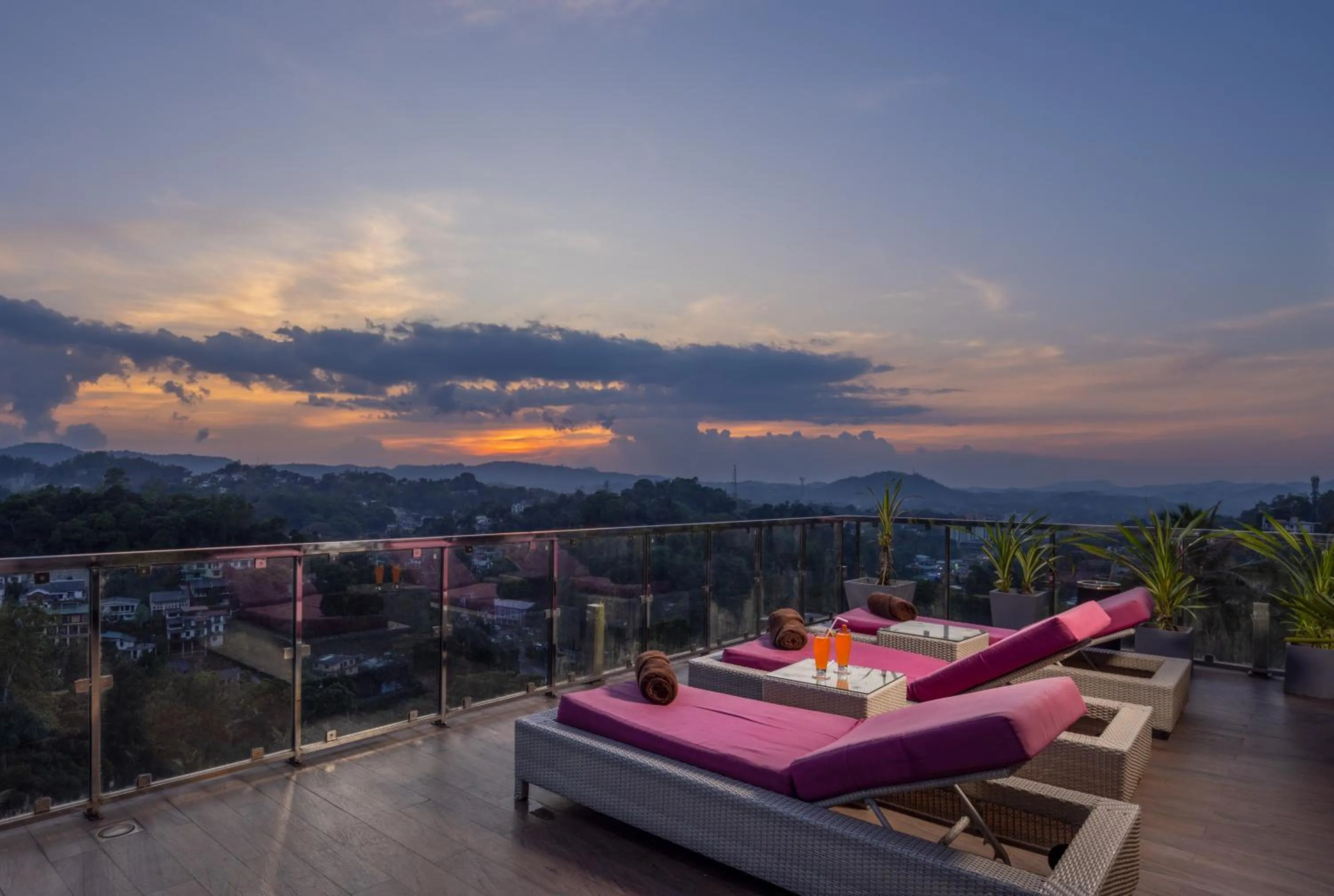 Pool view in View360