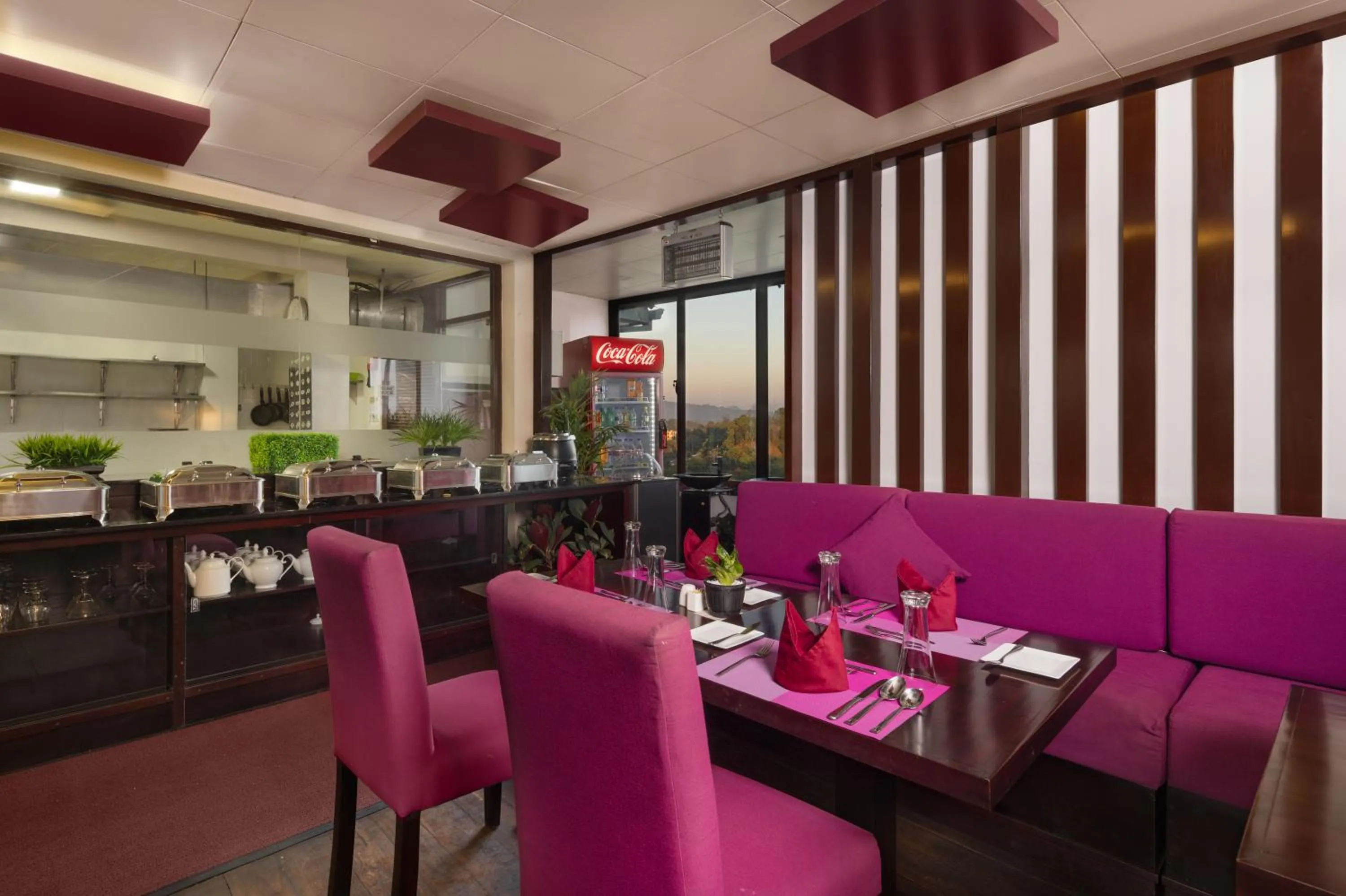 Restaurant/places to eat in View360