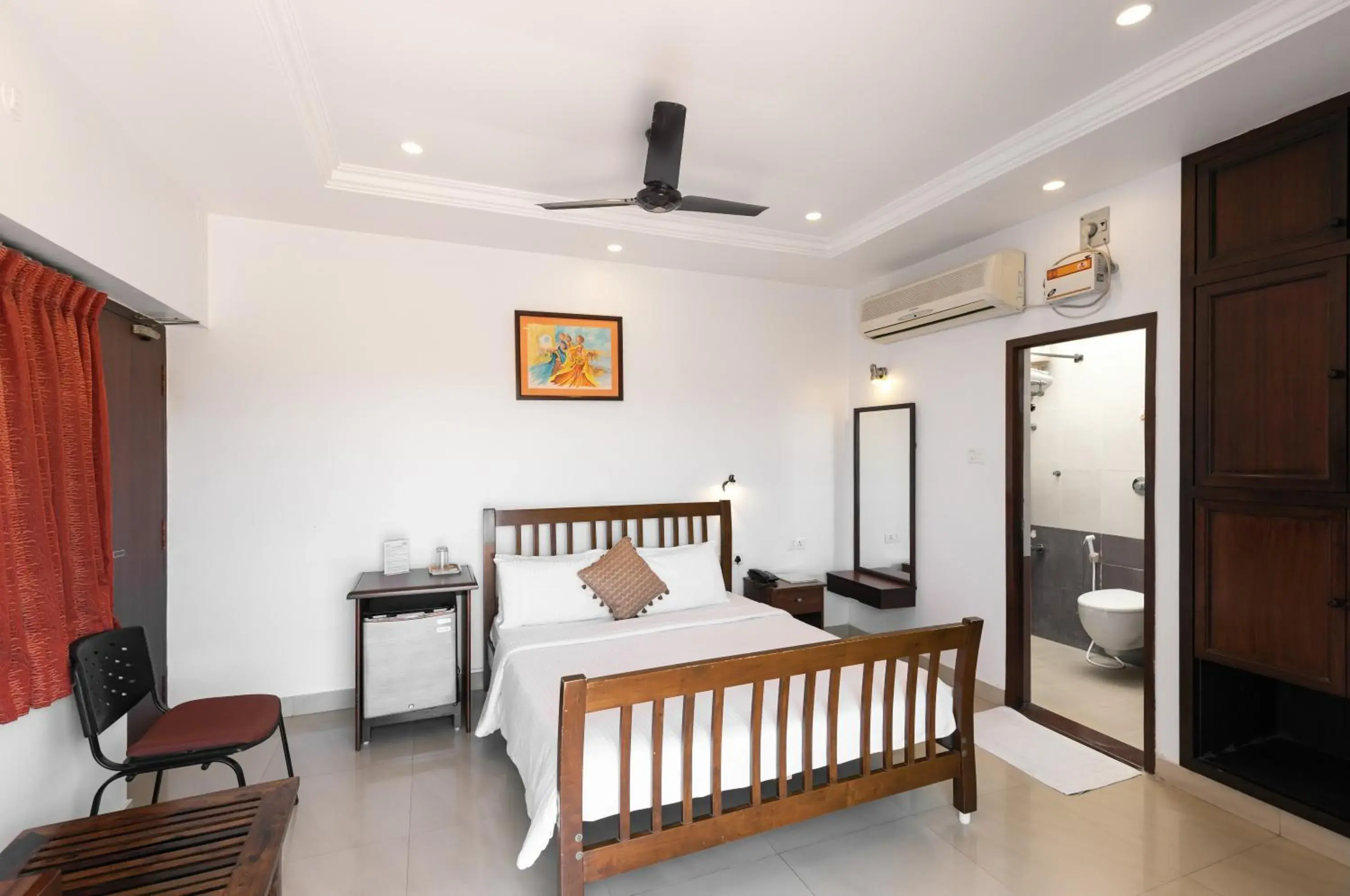 Deluxe Room in Pondicherry Executive Inn Deluxe Room in Pondicherry Executive Inn