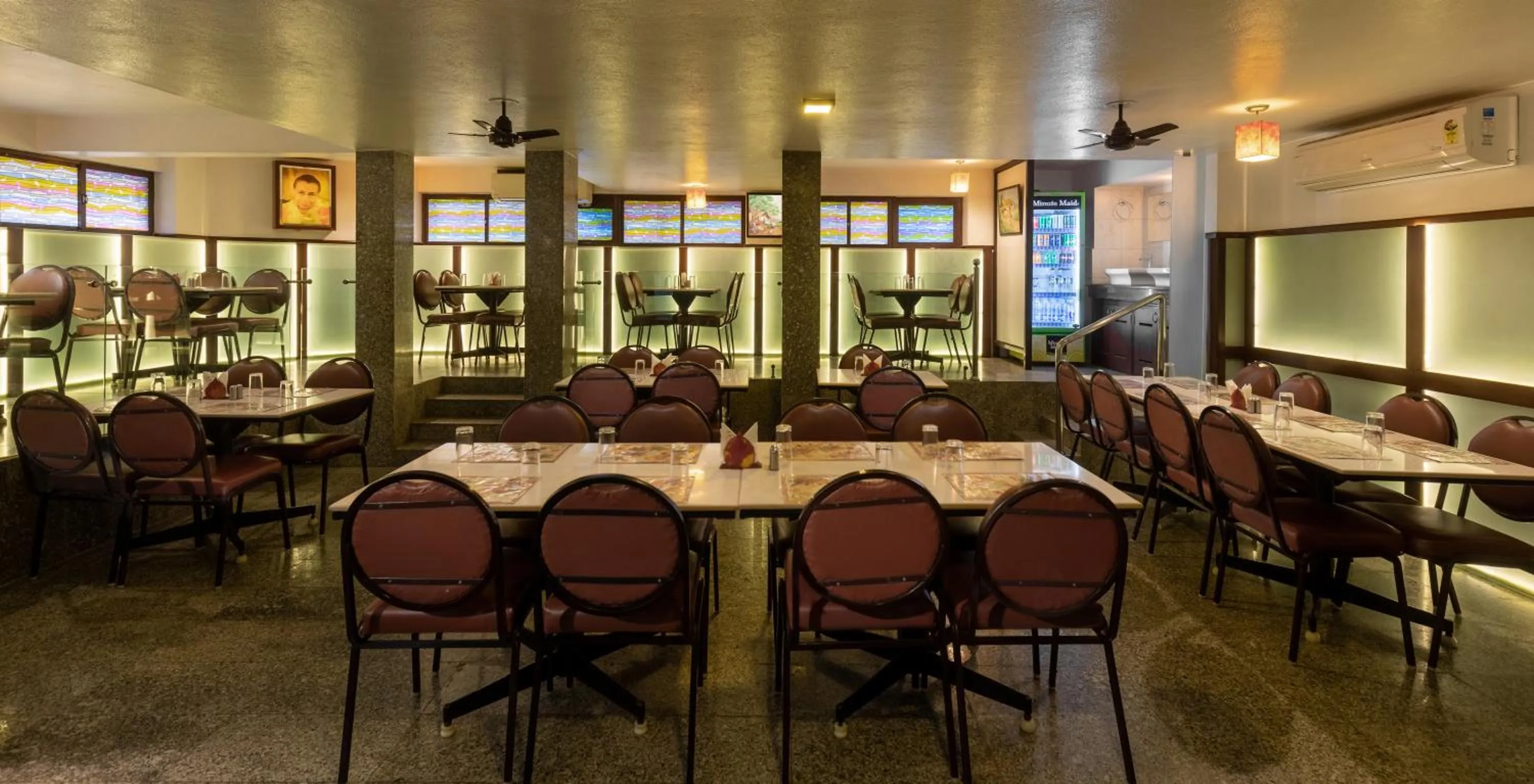 Restaurant/places to eat in Pondicherry Executive Inn