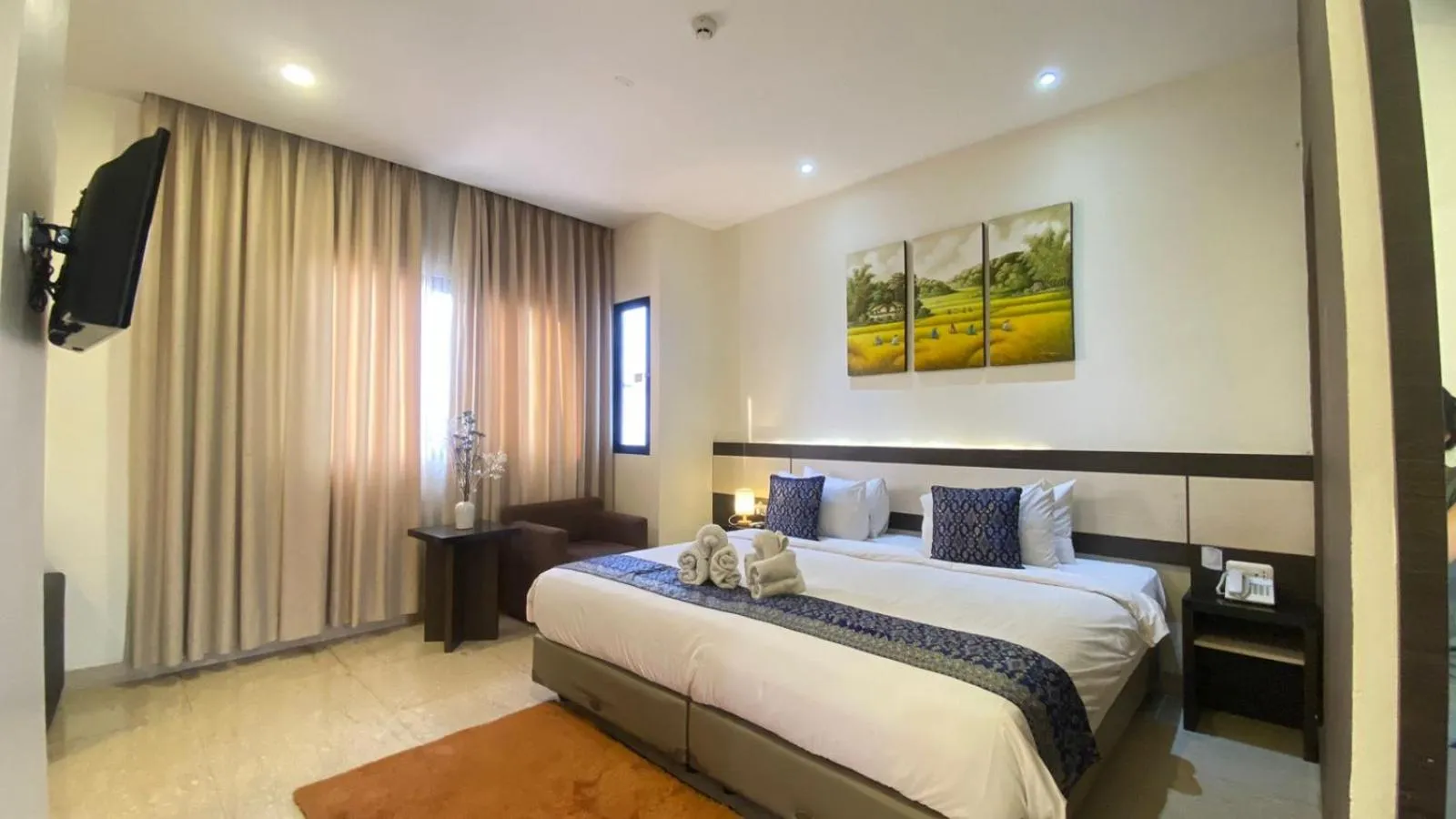 Bed in Atlantic City Hotel