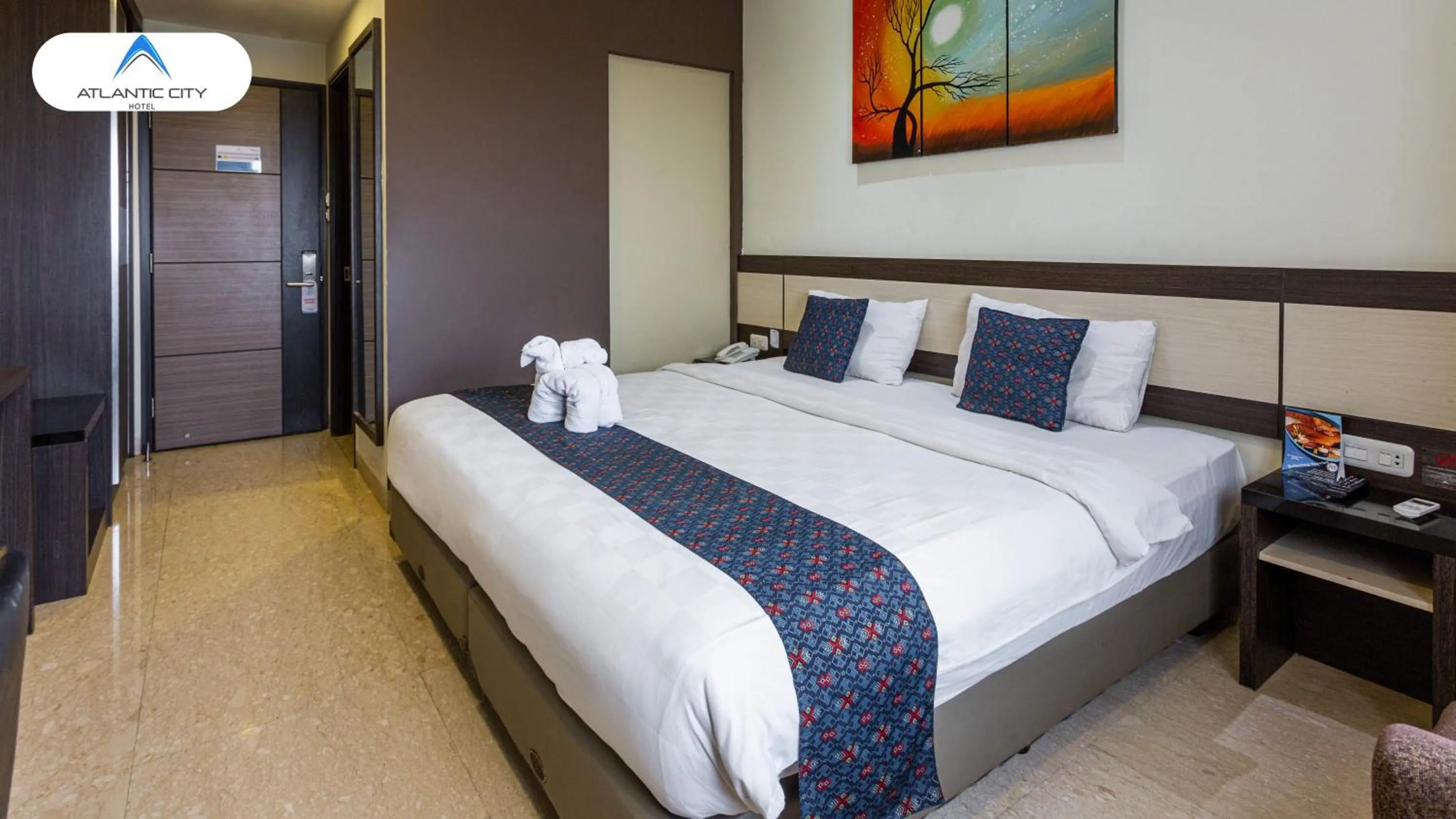 Bedroom, Bed in Atlantic City Hotel