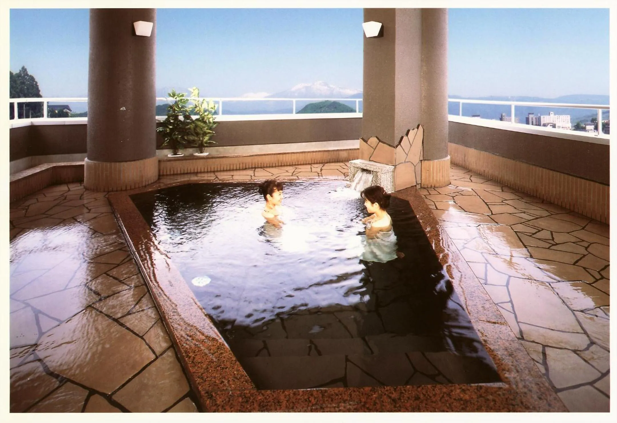 Hot Spring Bath in Hotel Omodaka