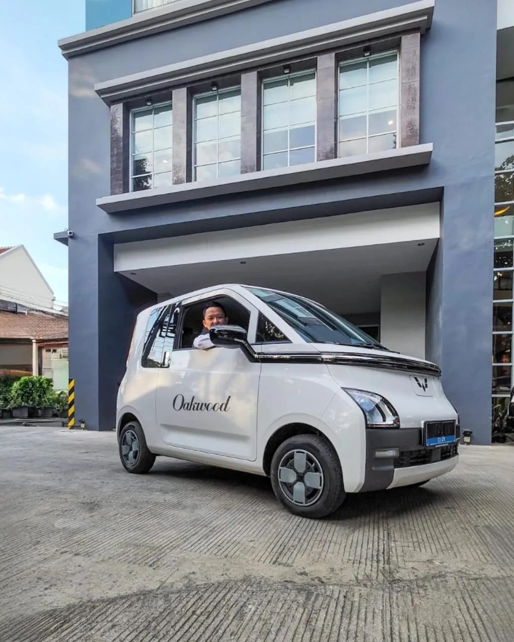 shuttle in Oakwood Merdeka Bandung