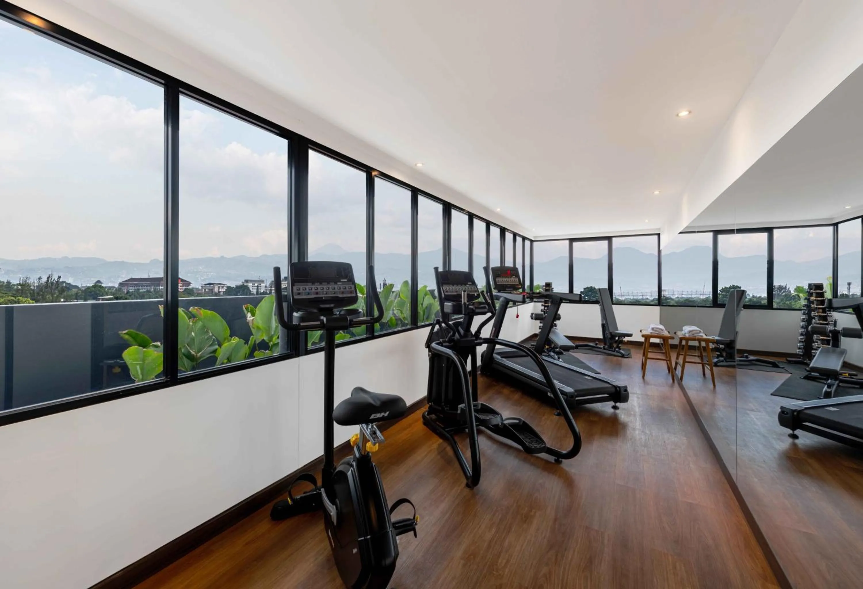 Fitness centre/facilities in Oakwood Merdeka Bandung