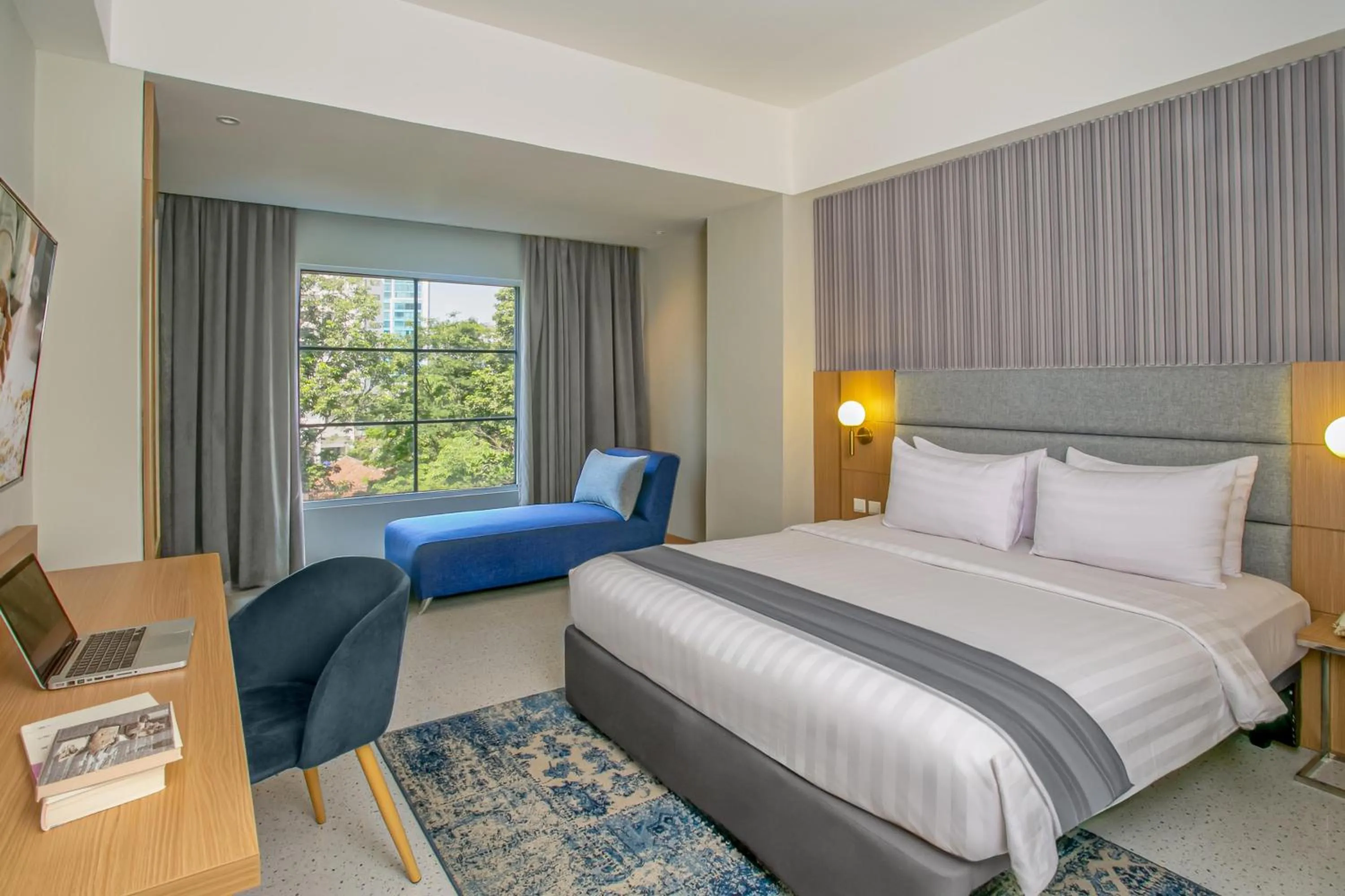 Bed in Oakwood Merdeka Bandung