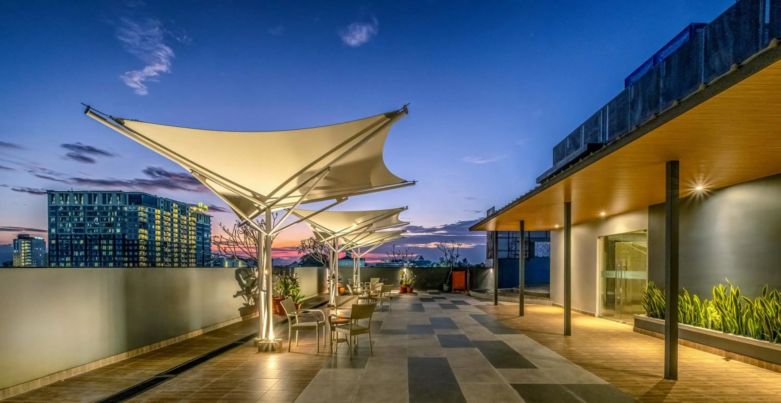 Lounge or bar in Oakwood Merdeka Bandung