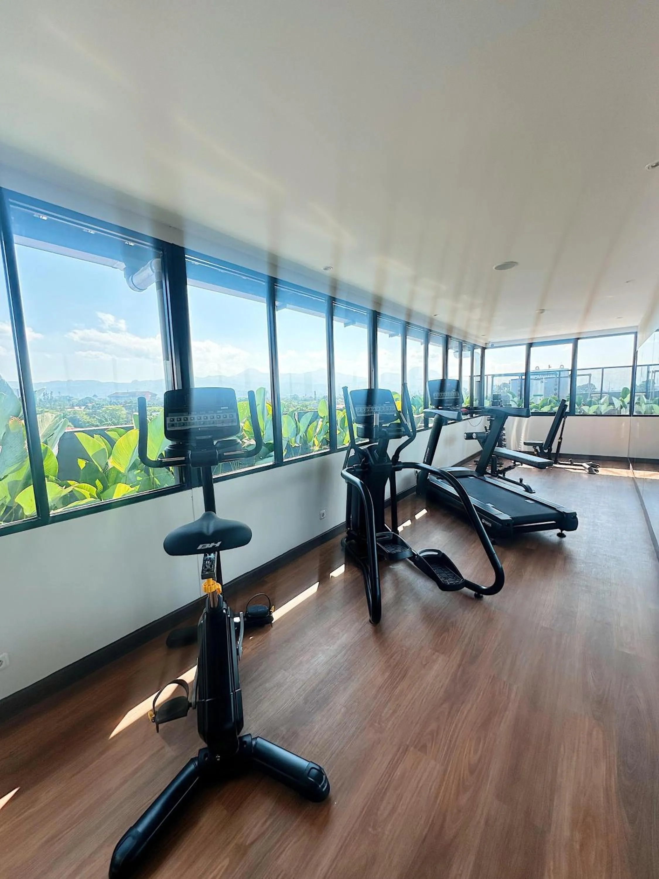Fitness centre/facilities in Oakwood Merdeka Bandung