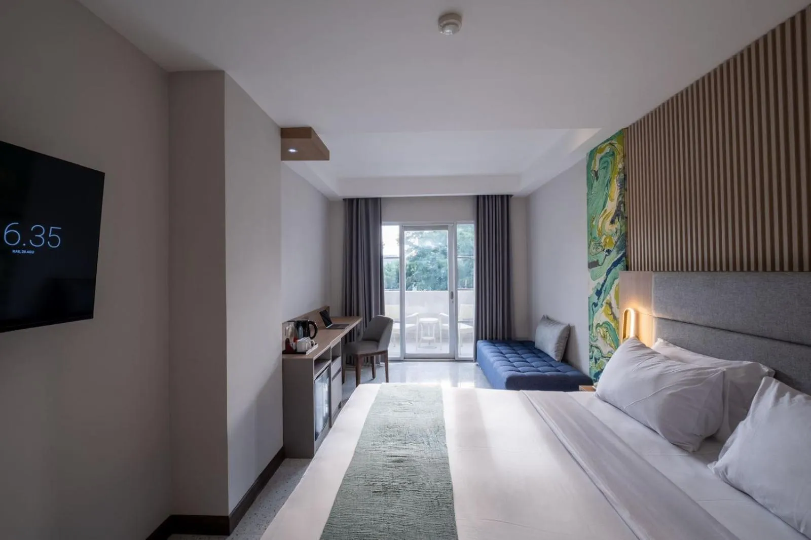 Bedroom, Bed in Oakwood Merdeka Bandung