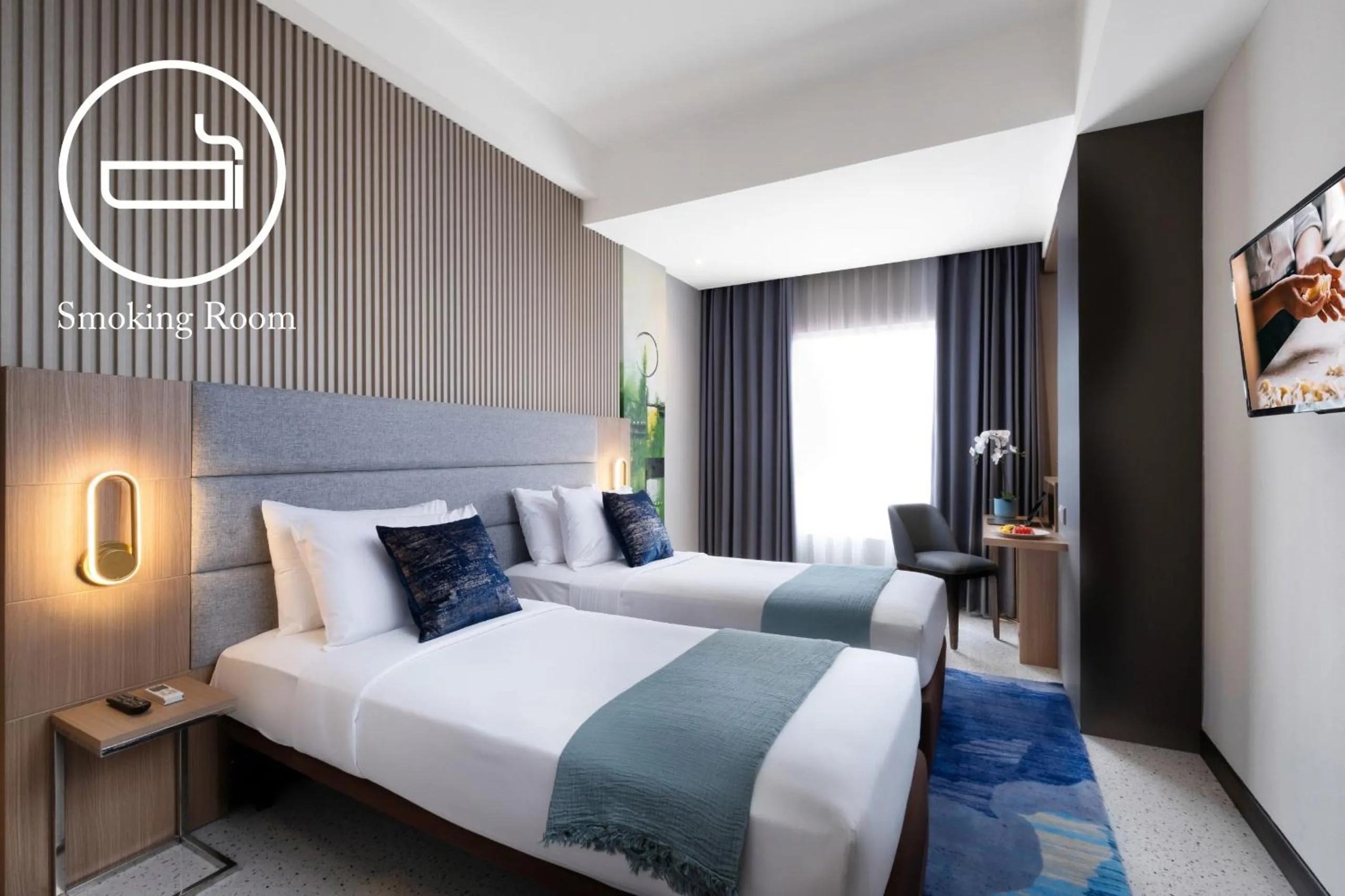 Photo of the whole room, Bed in Oakwood Merdeka Bandung