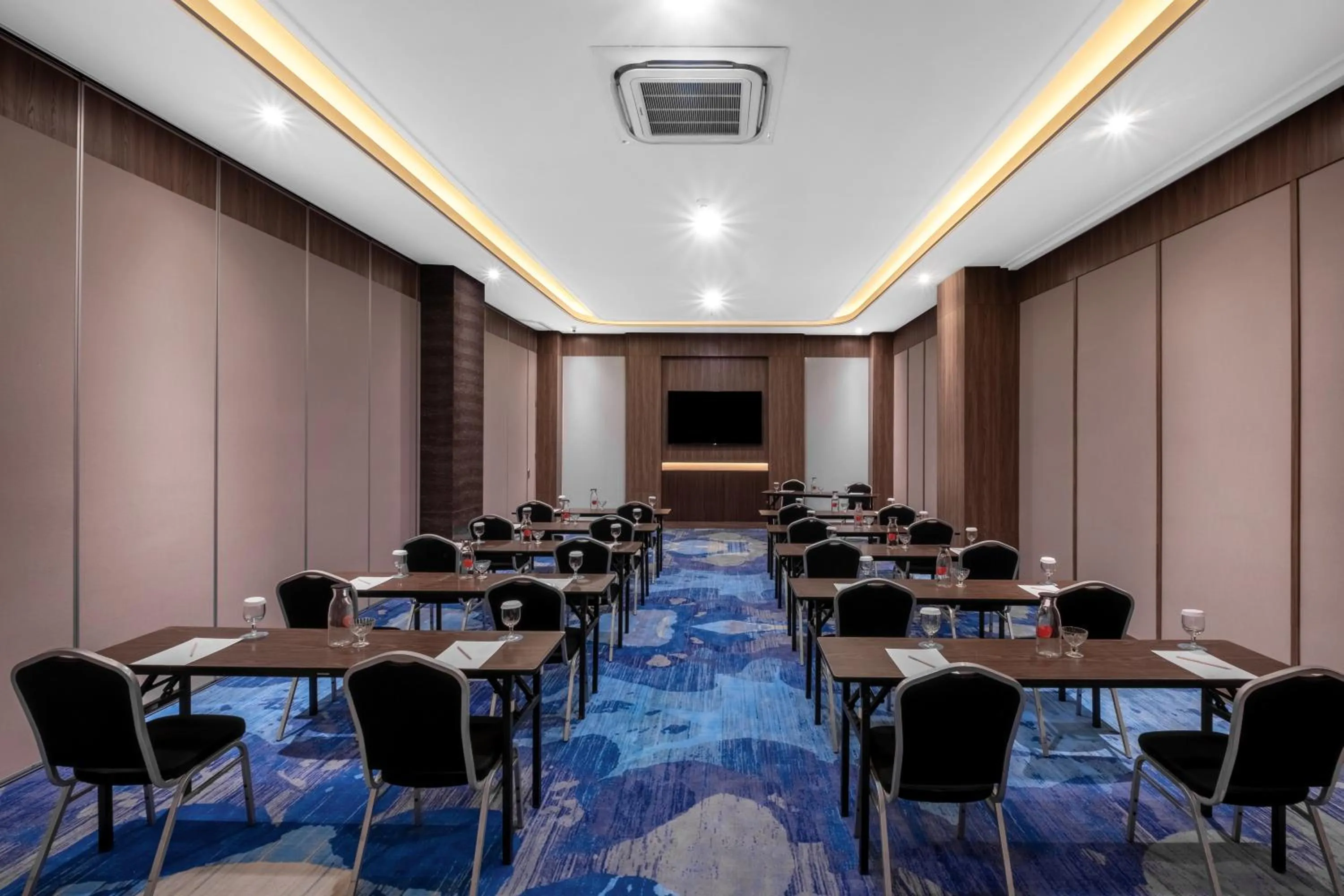 Meeting/conference room in Oakwood Merdeka Bandung