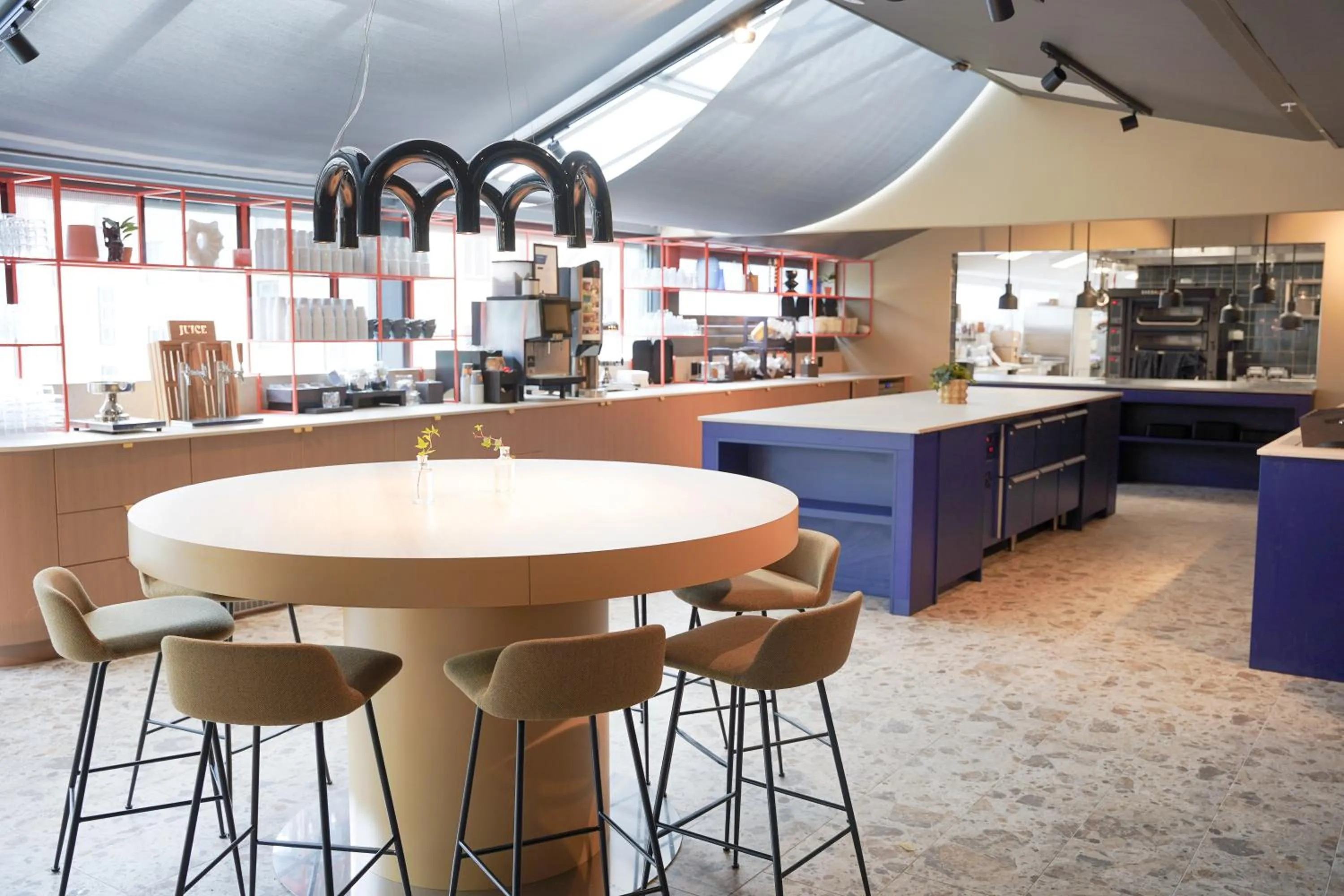 Restaurant/places to eat in Comfort Hotel Panorama