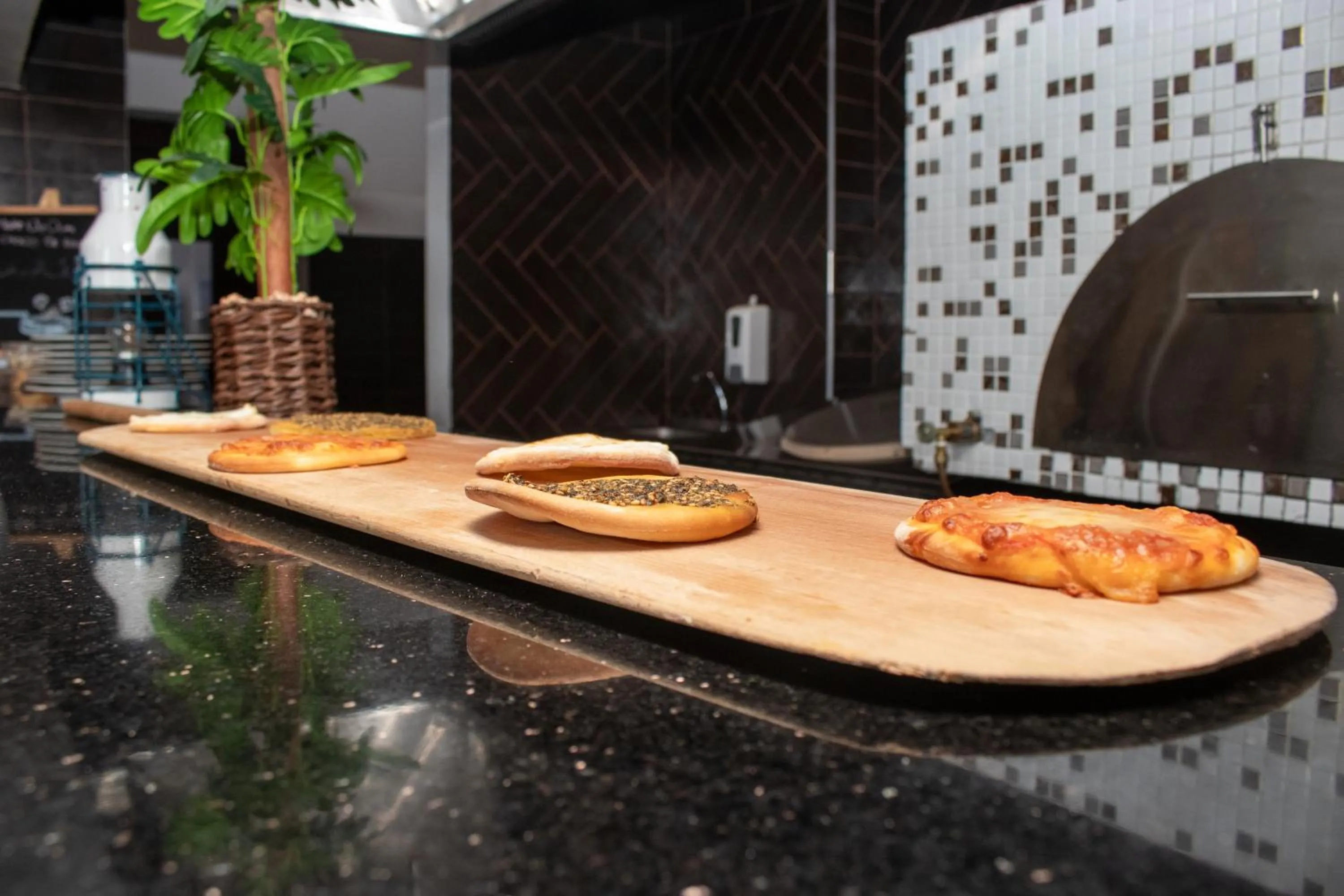 Restaurant/places to eat in Dragon Beach Hotel