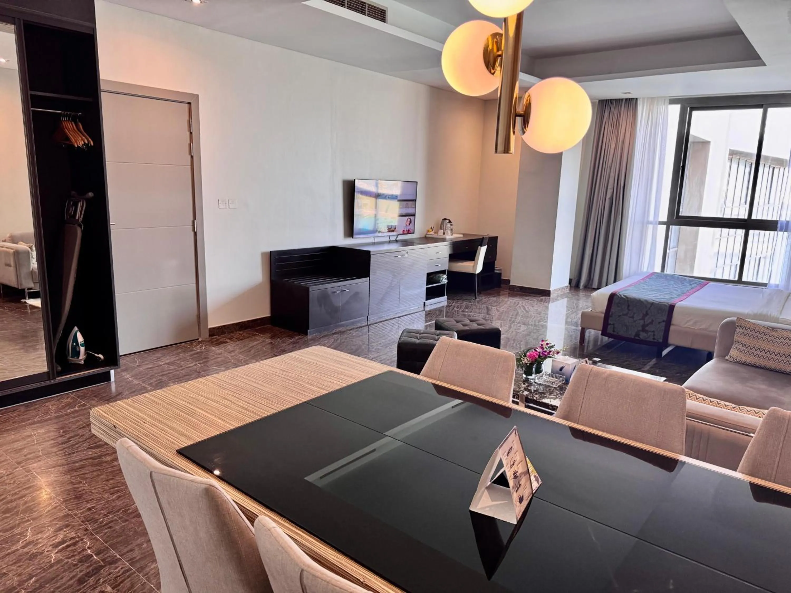 Photo of the whole room in Dragon Beach Hotel