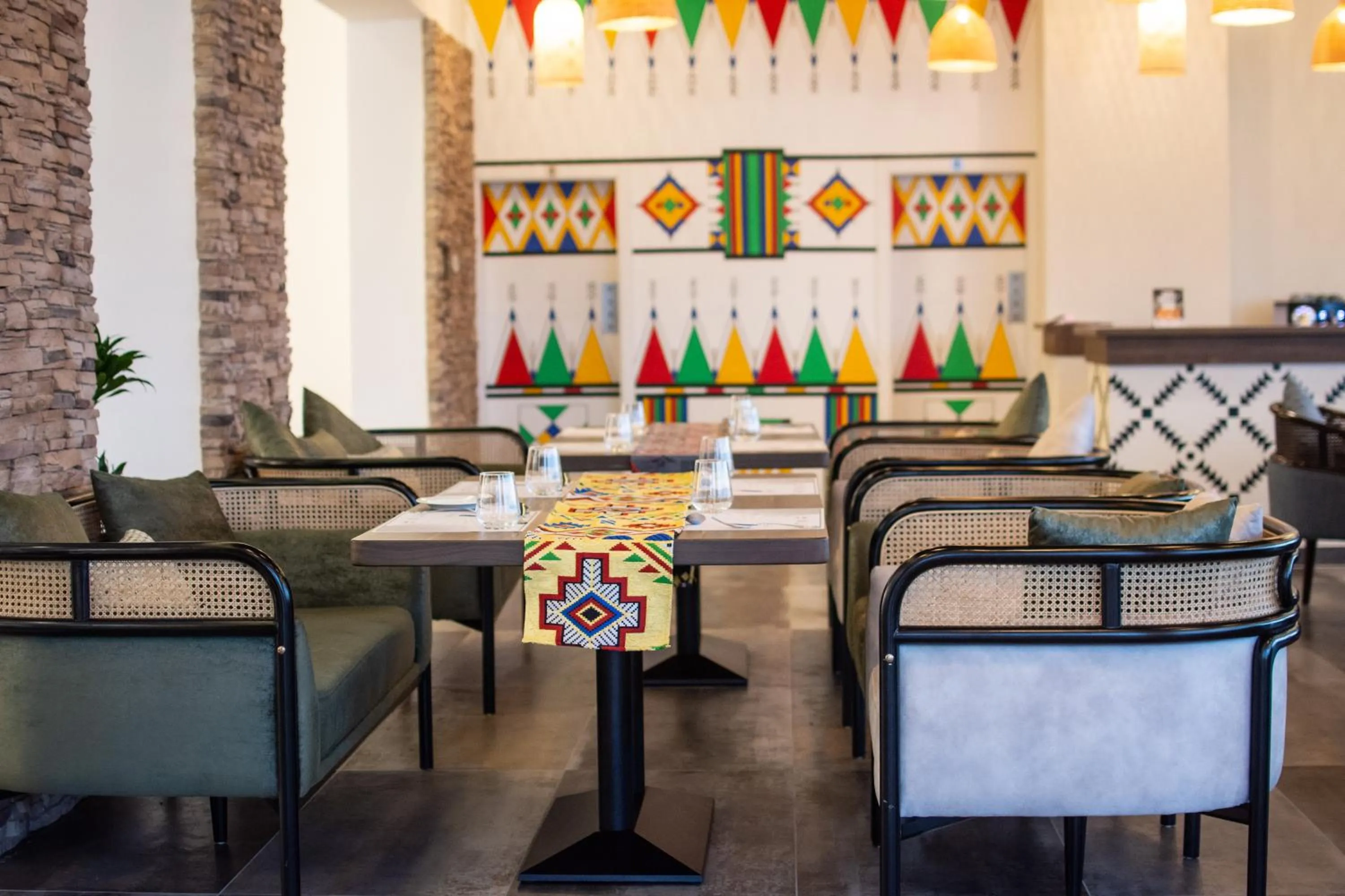 Restaurant/places to eat in Dragon Beach Hotel