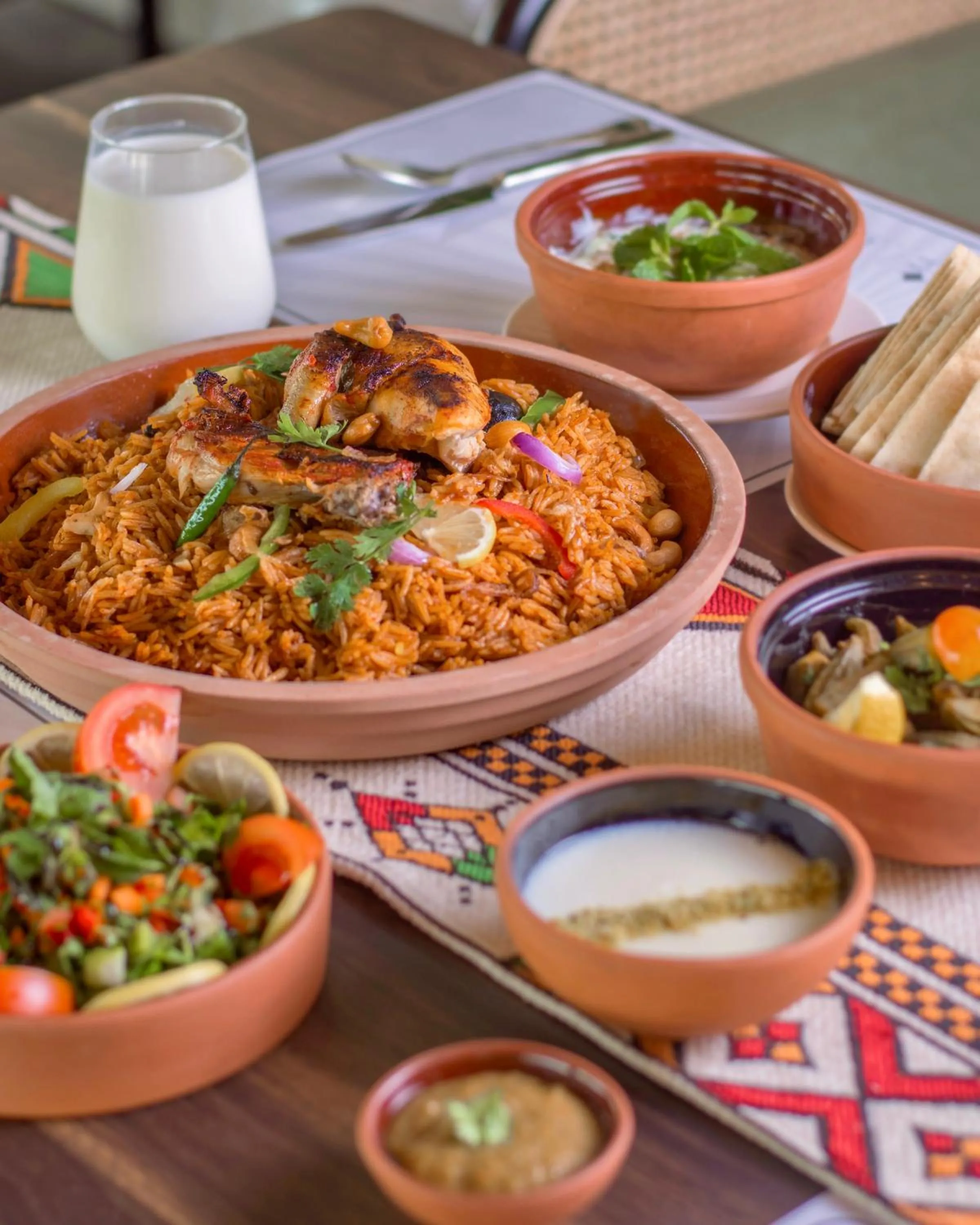 Restaurant/places to eat in Dragon Beach Hotel